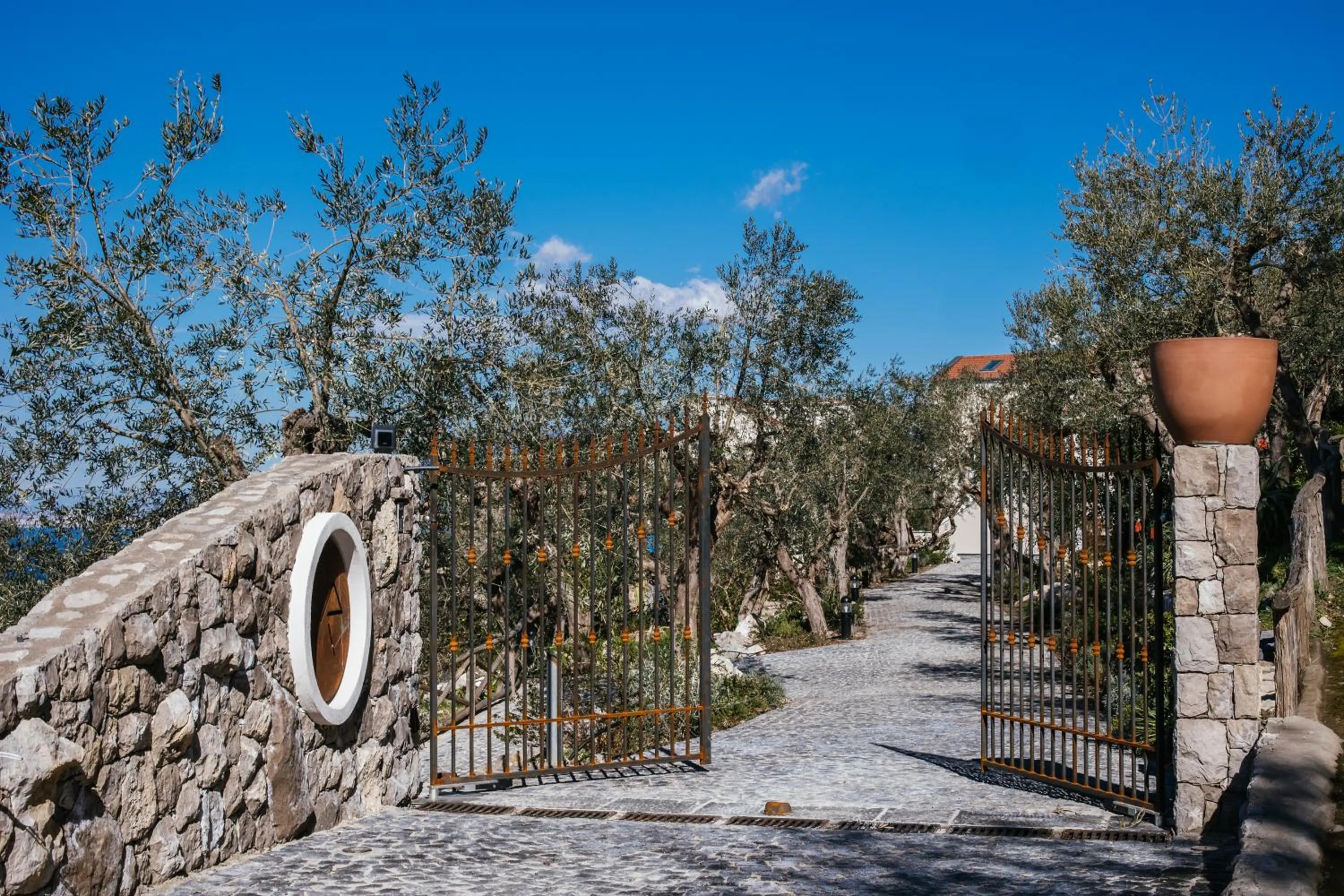 Facade/entrance in MelRose Relais