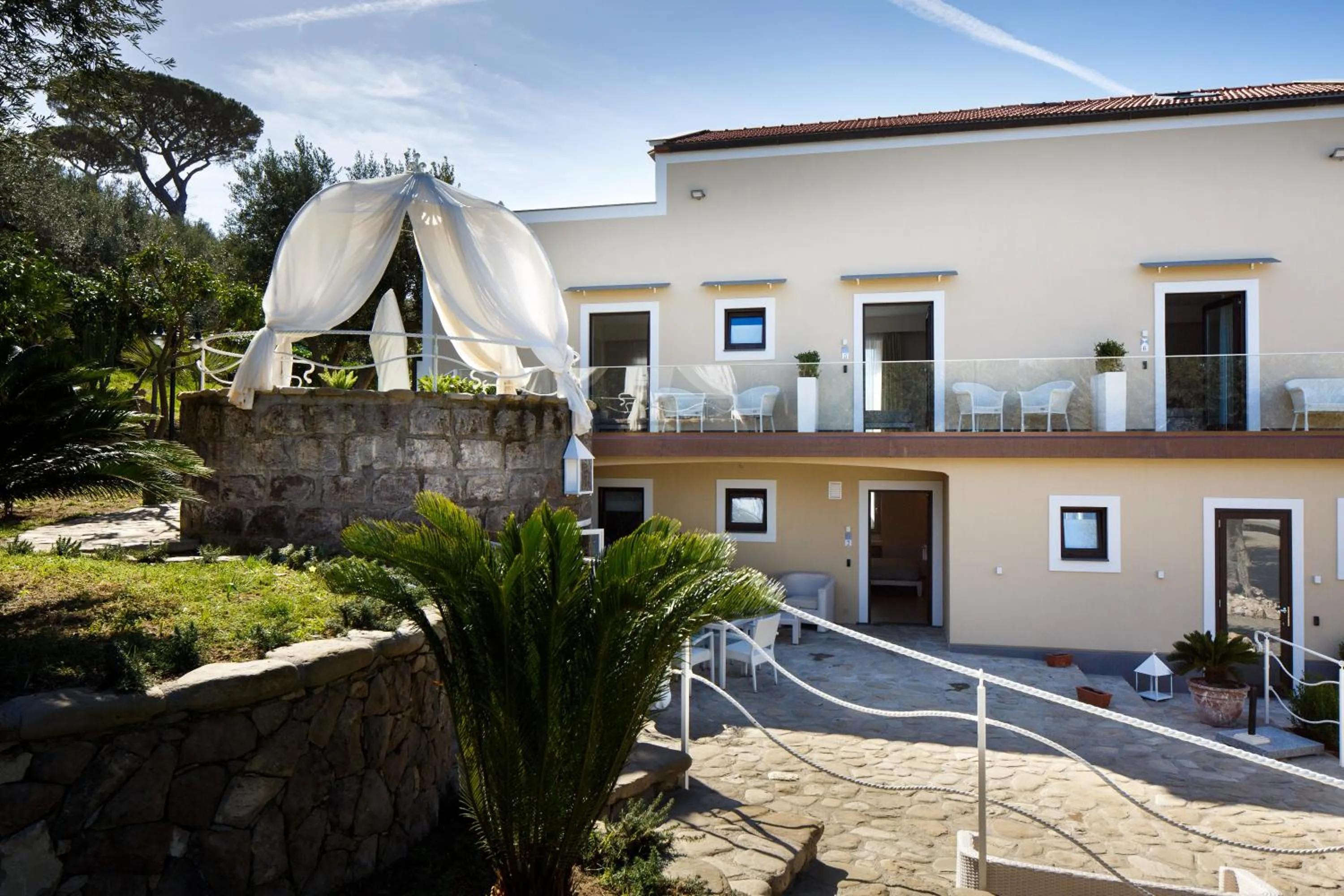 Facade/entrance in MelRose Relais