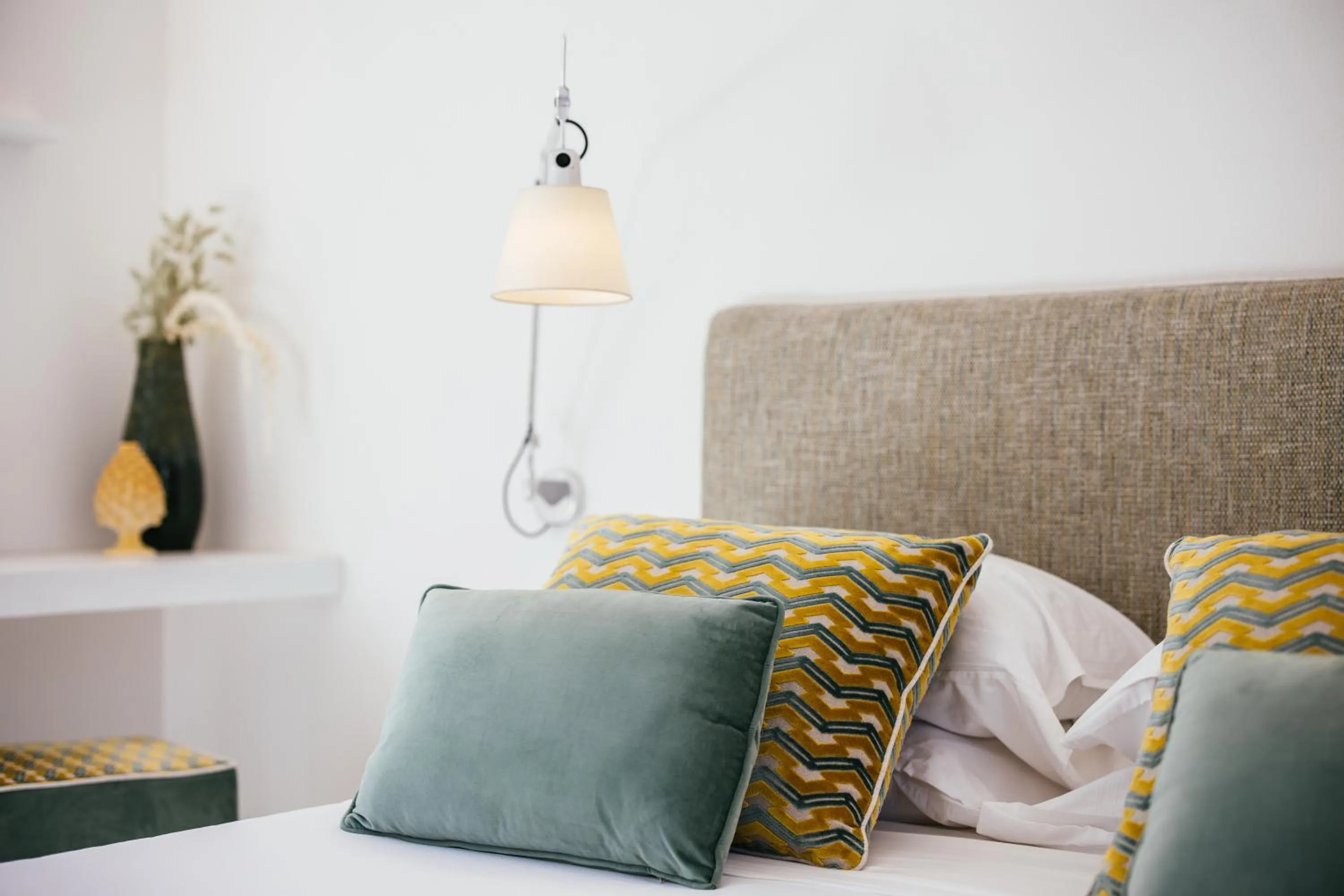 Decorative detail, Bed in MelRose Relais