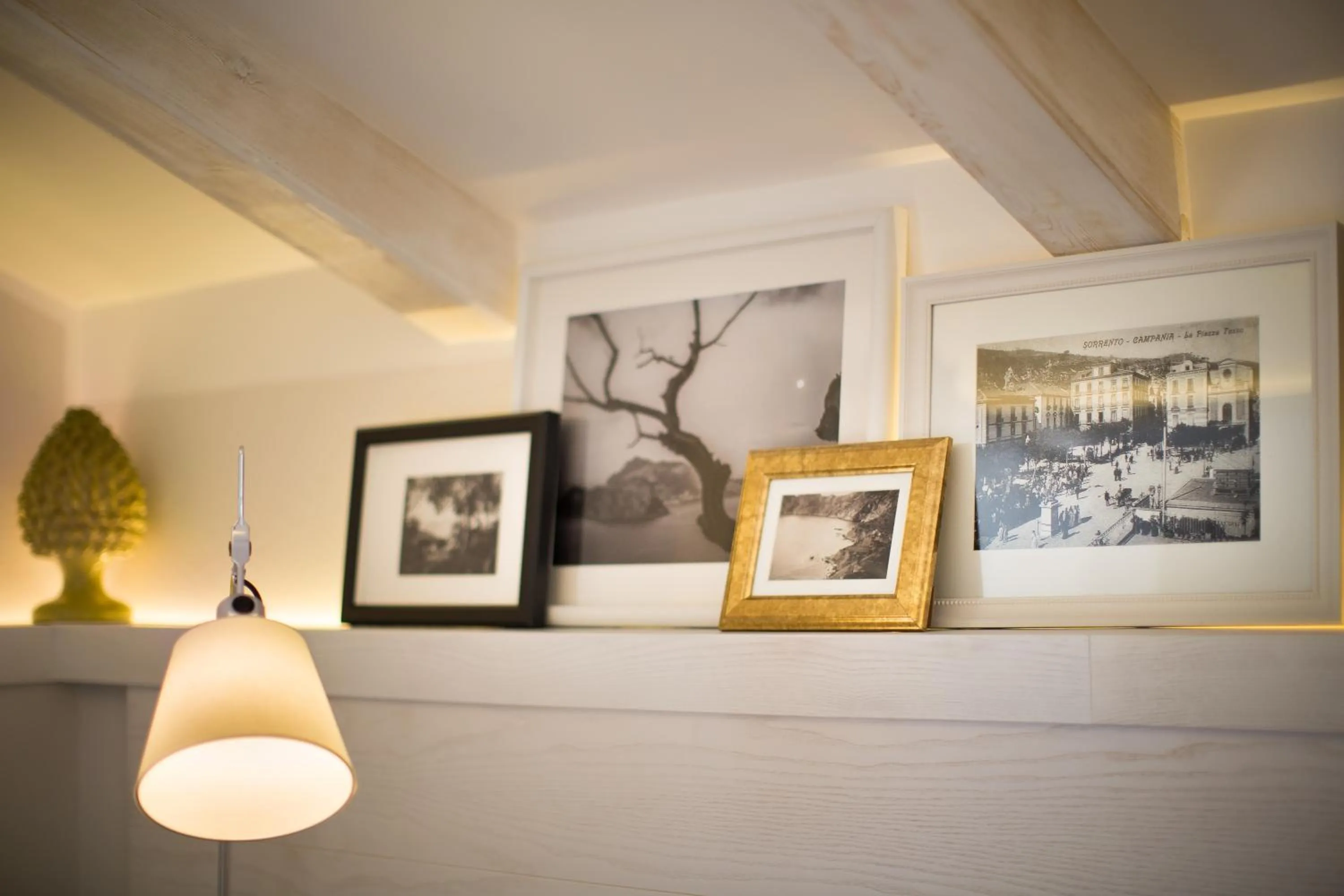 Decorative detail in MelRose Relais