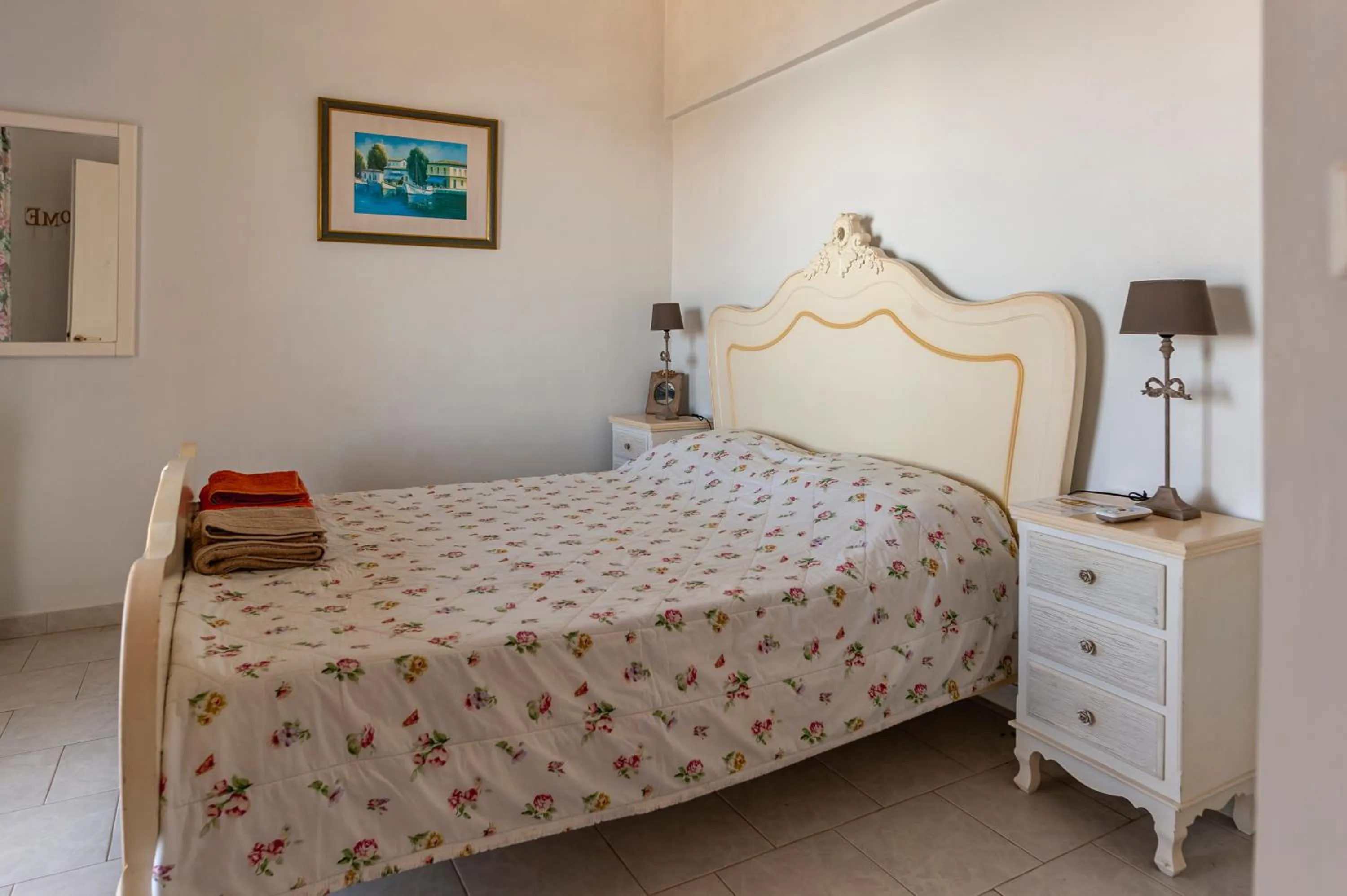 Bed in Anna Apartments Boukari