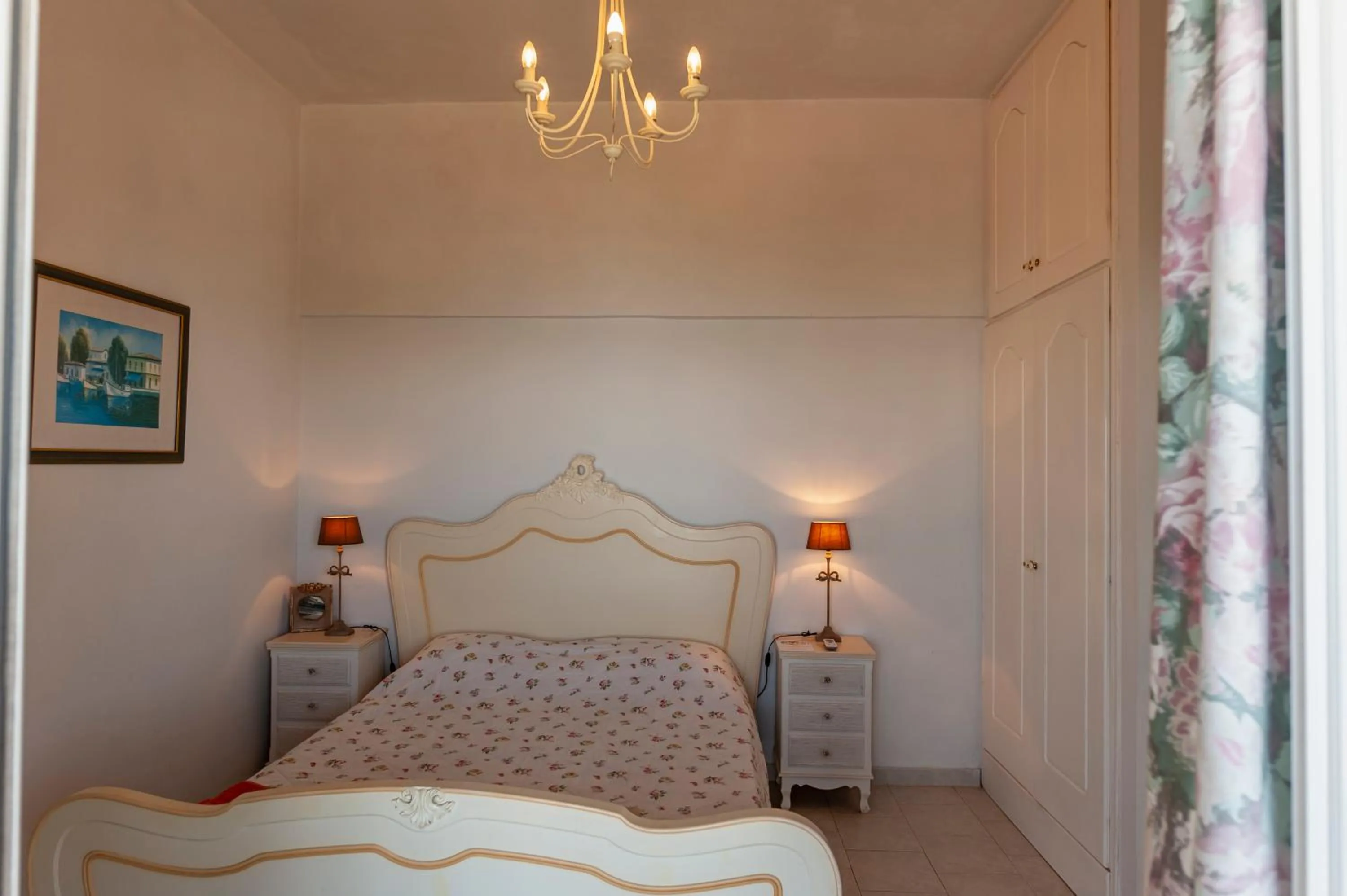 Bed in Anna Apartments Boukari