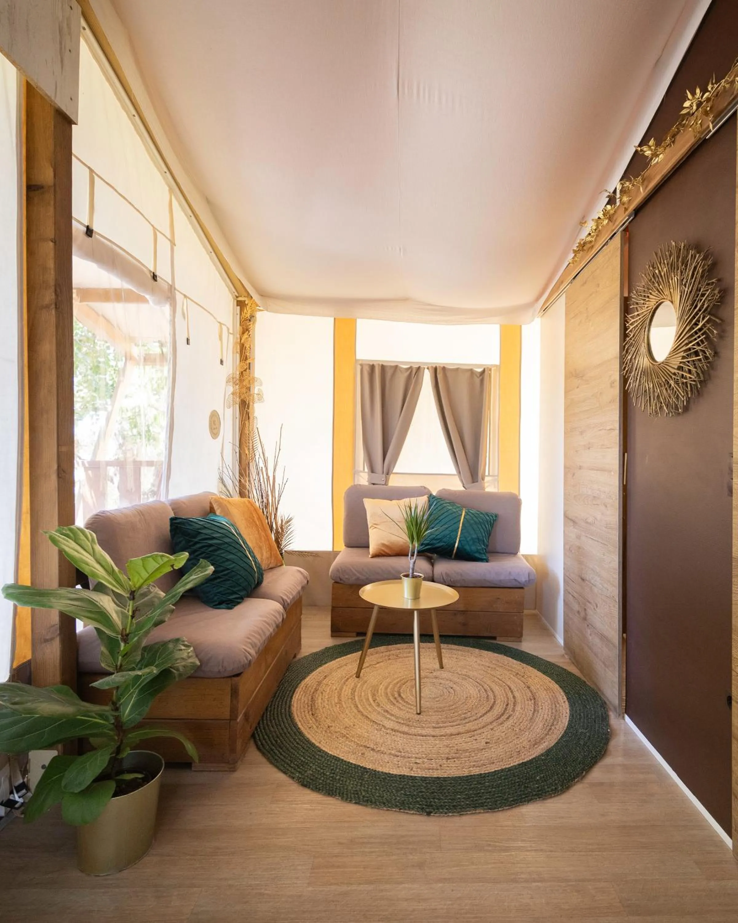 Living room in Ciriga Sicily Glamping