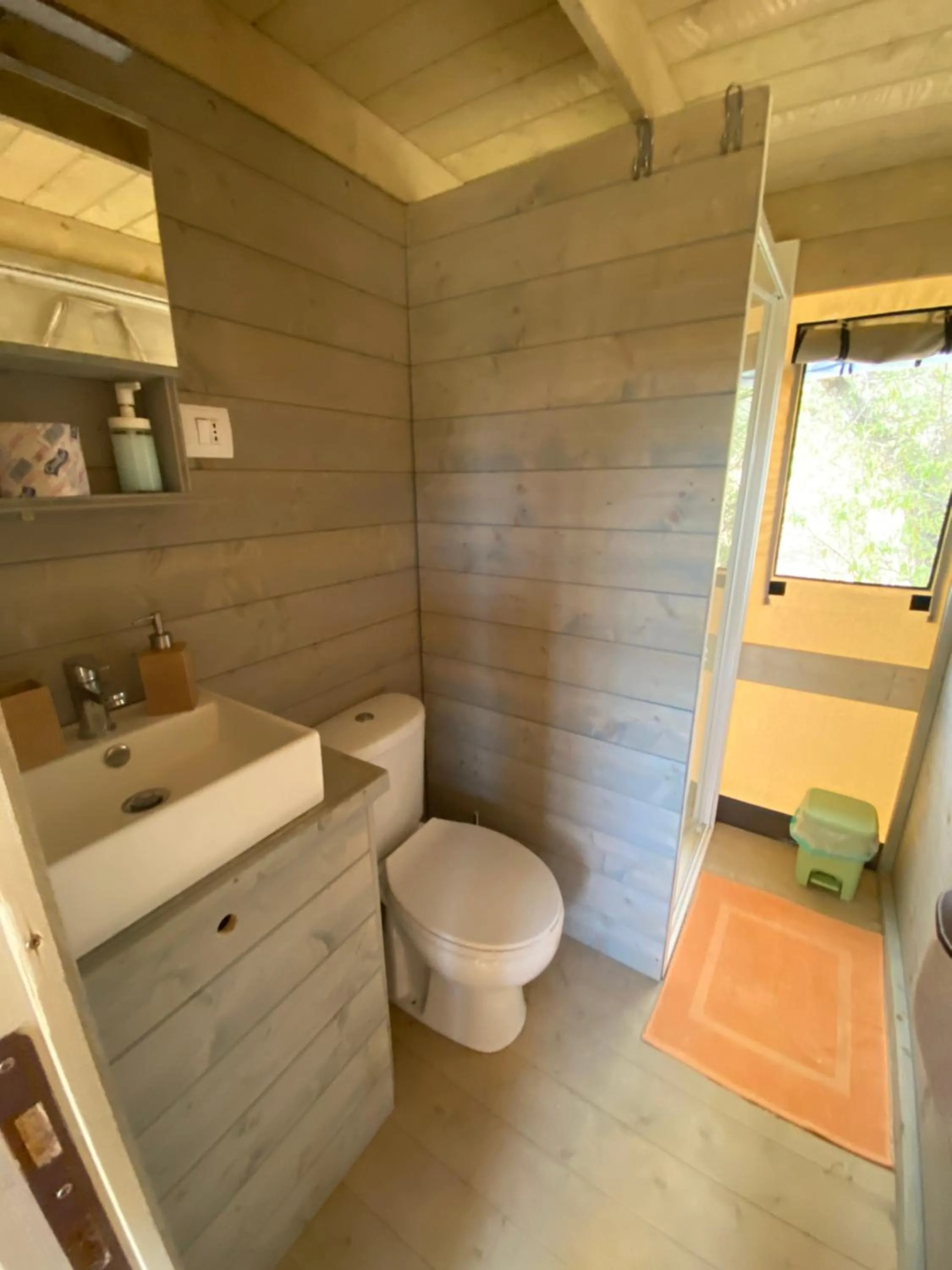 Toilet in Ciriga Sicily Glamping