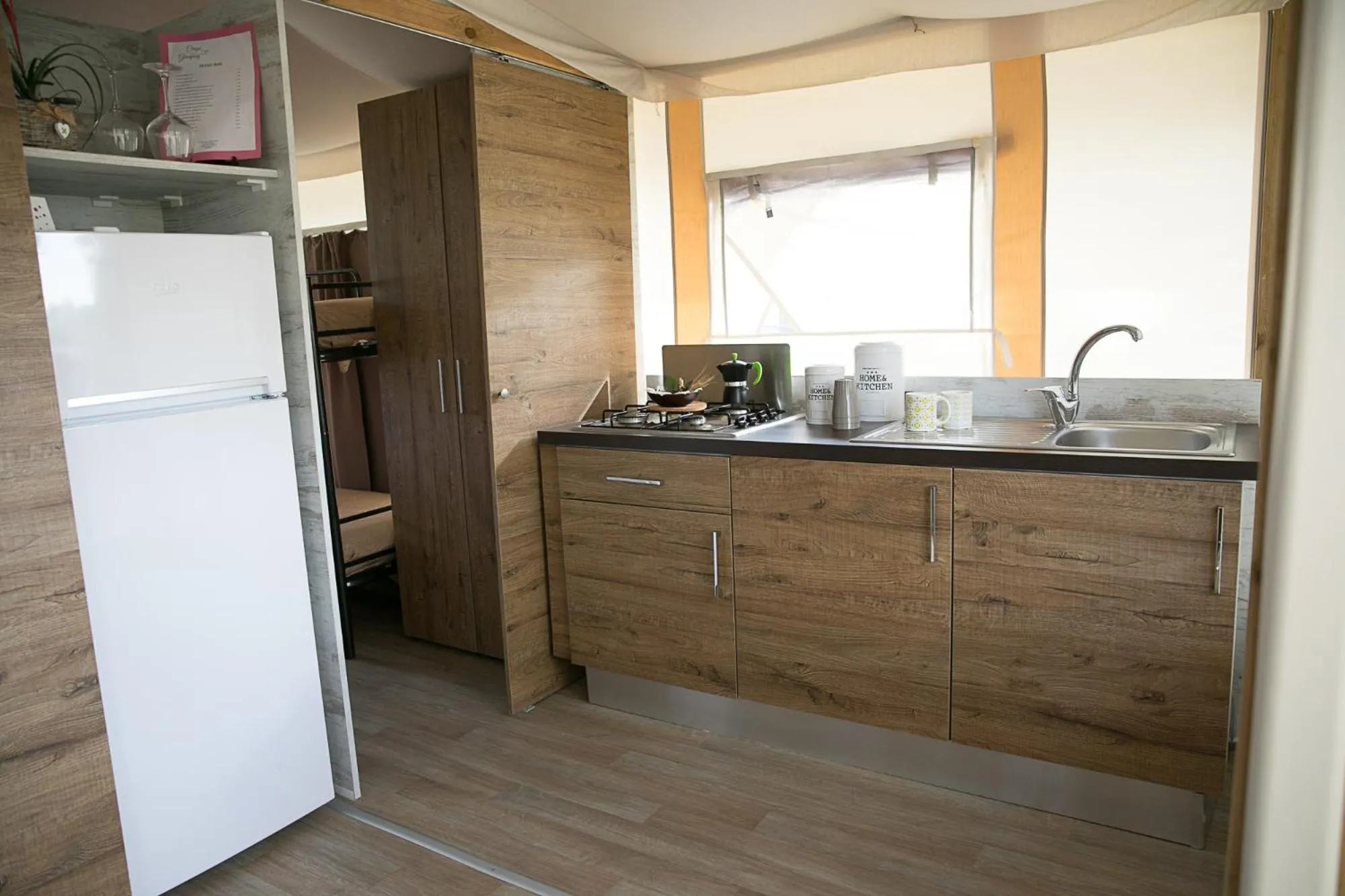 Kitchen or kitchenette in Ciriga Sicily Glamping