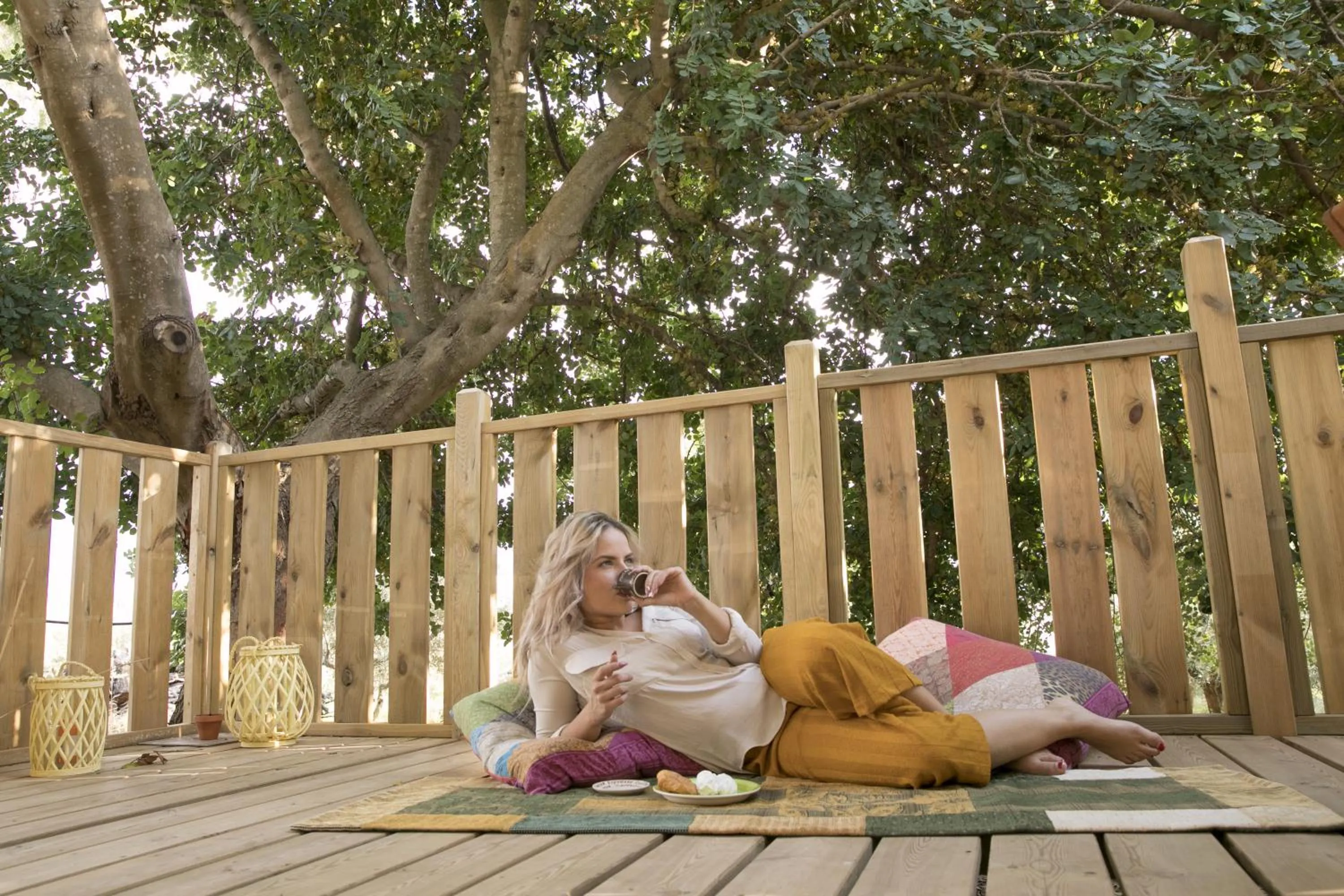 Patio in Ciriga Sicily Glamping