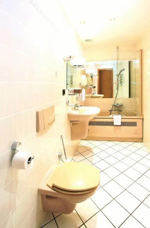 Bathroom in Hotel Val De La Cascade