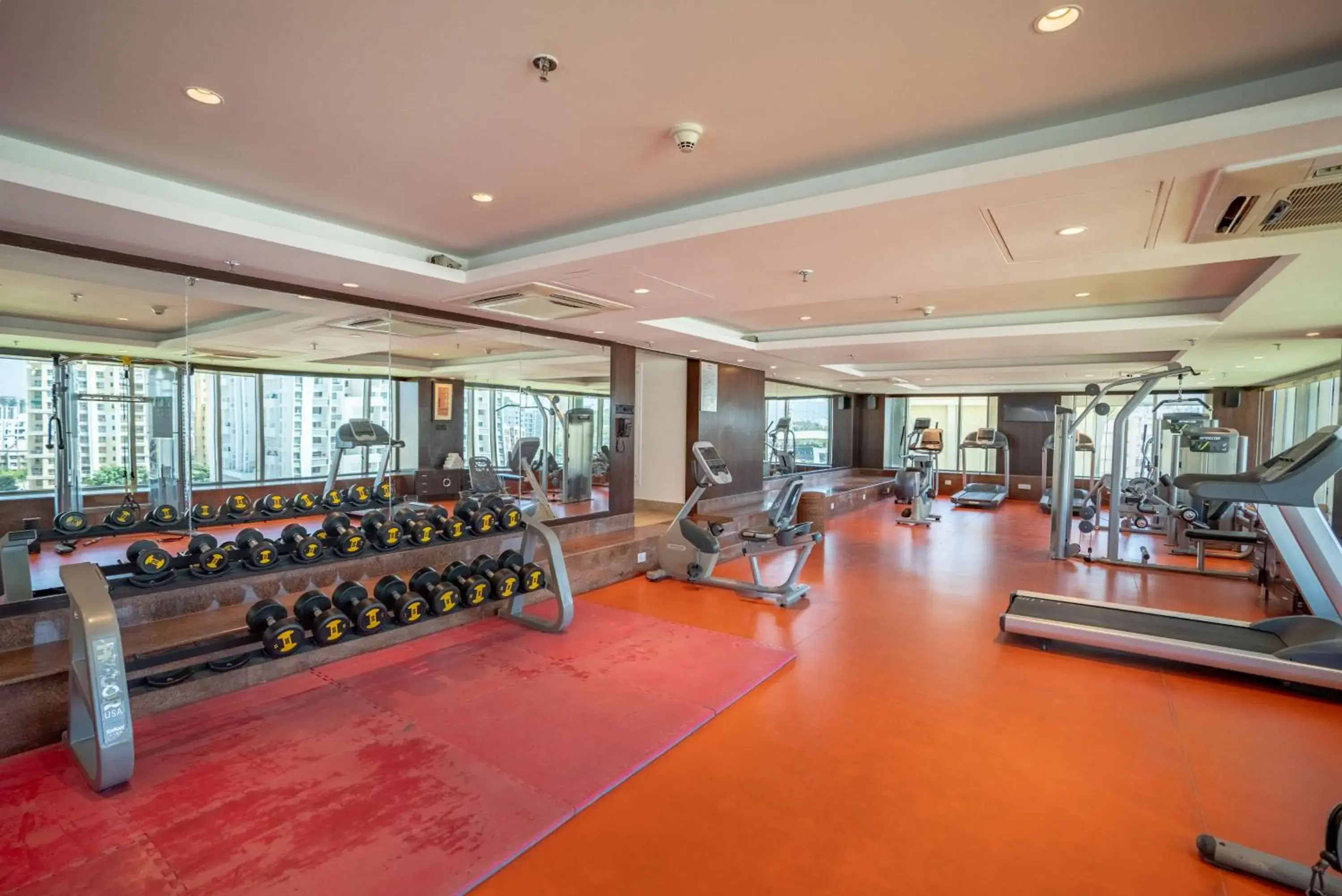 Fitness centre/facilities in Radisson Blu Pune Hinjawadi Fitness centre/facilities in Radisson Blu Pune Hinjawadi