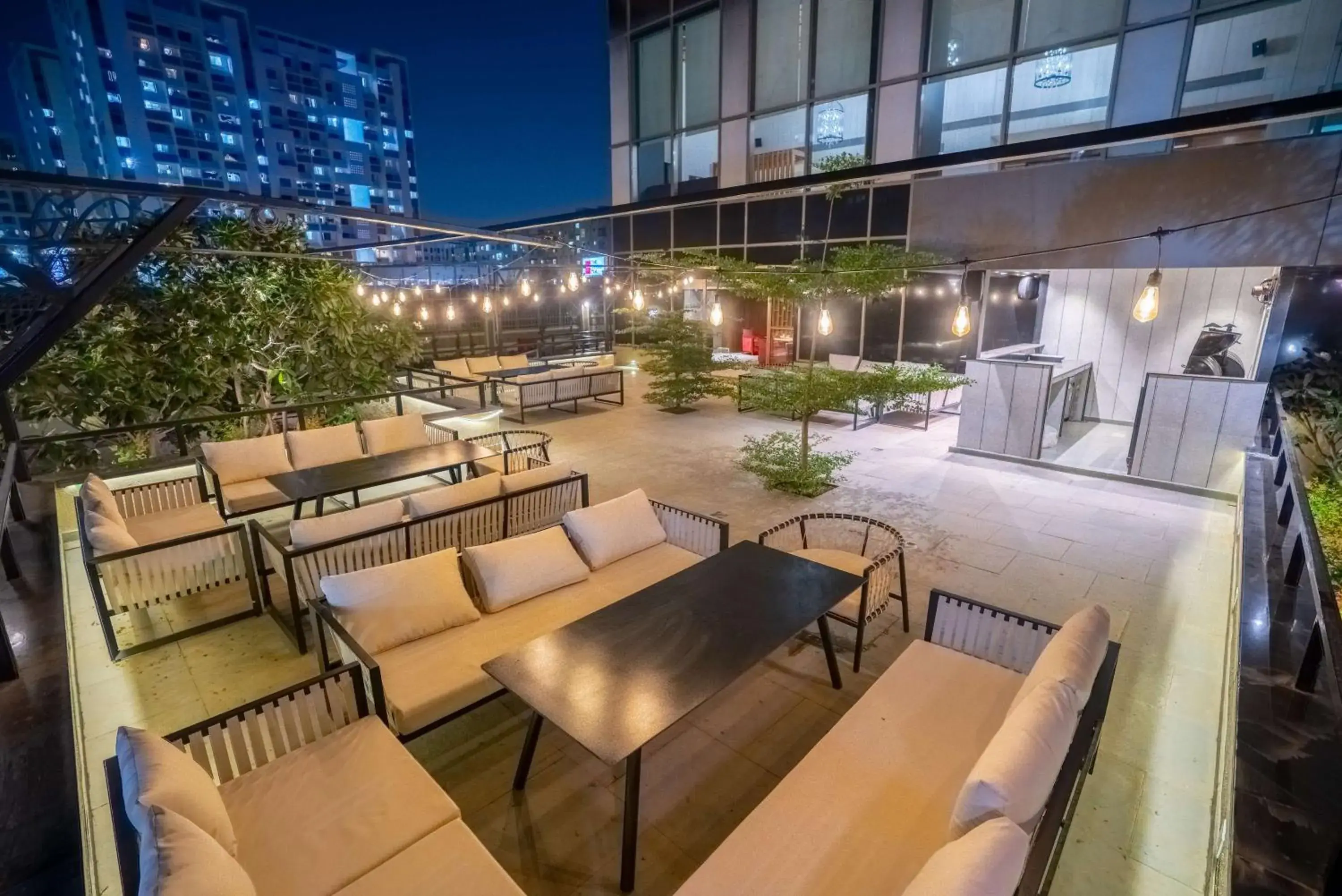 Restaurant/places to eat in Radisson Blu Pune Hinjawadi Restaurant/places to eat in Radisson Blu Pune Hinjawadi