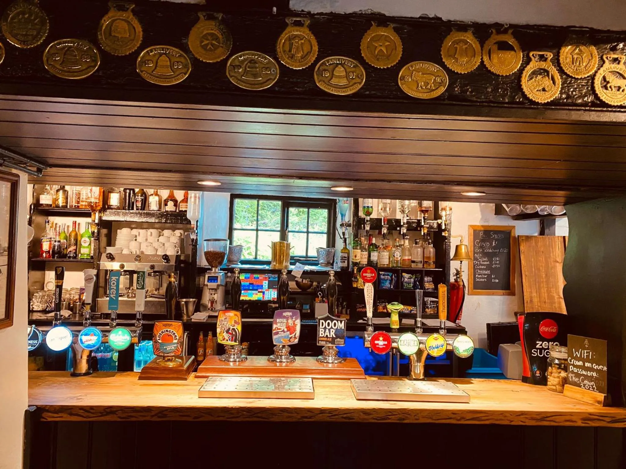 Lounge or bar in The Crown Inn