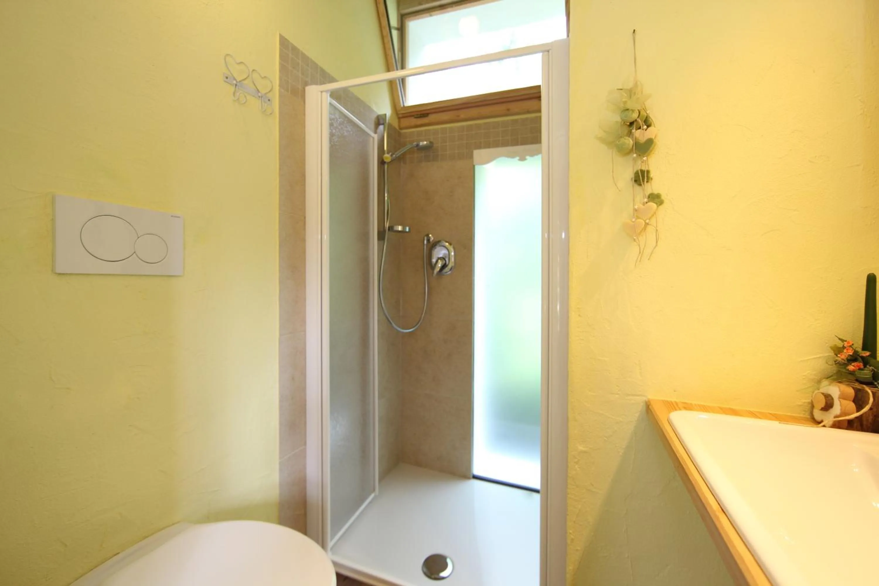 Bathroom in Club del Sole Val di Fiemme Easy Camping Village