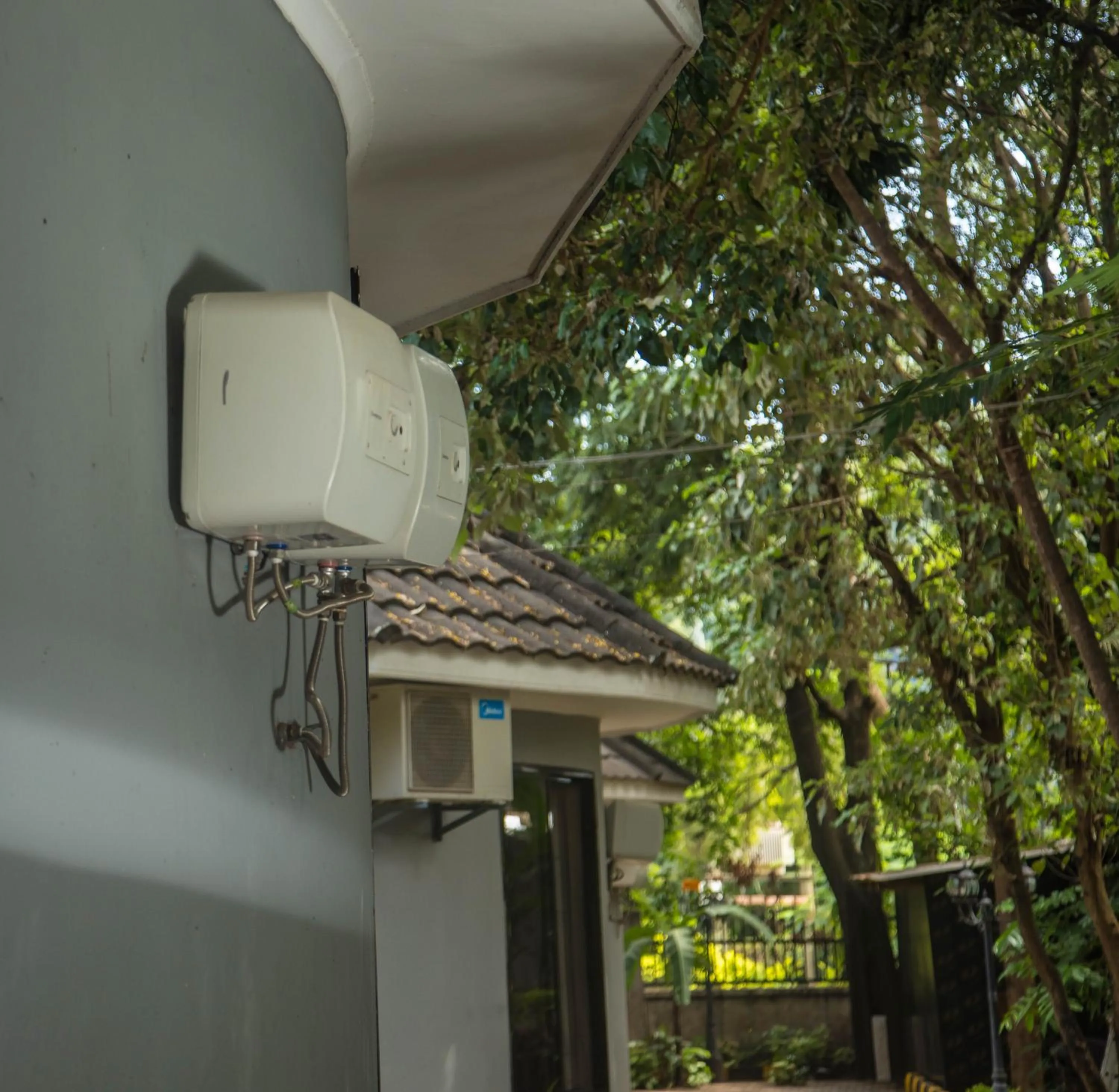 Area and facilities in Panama Garden Resort