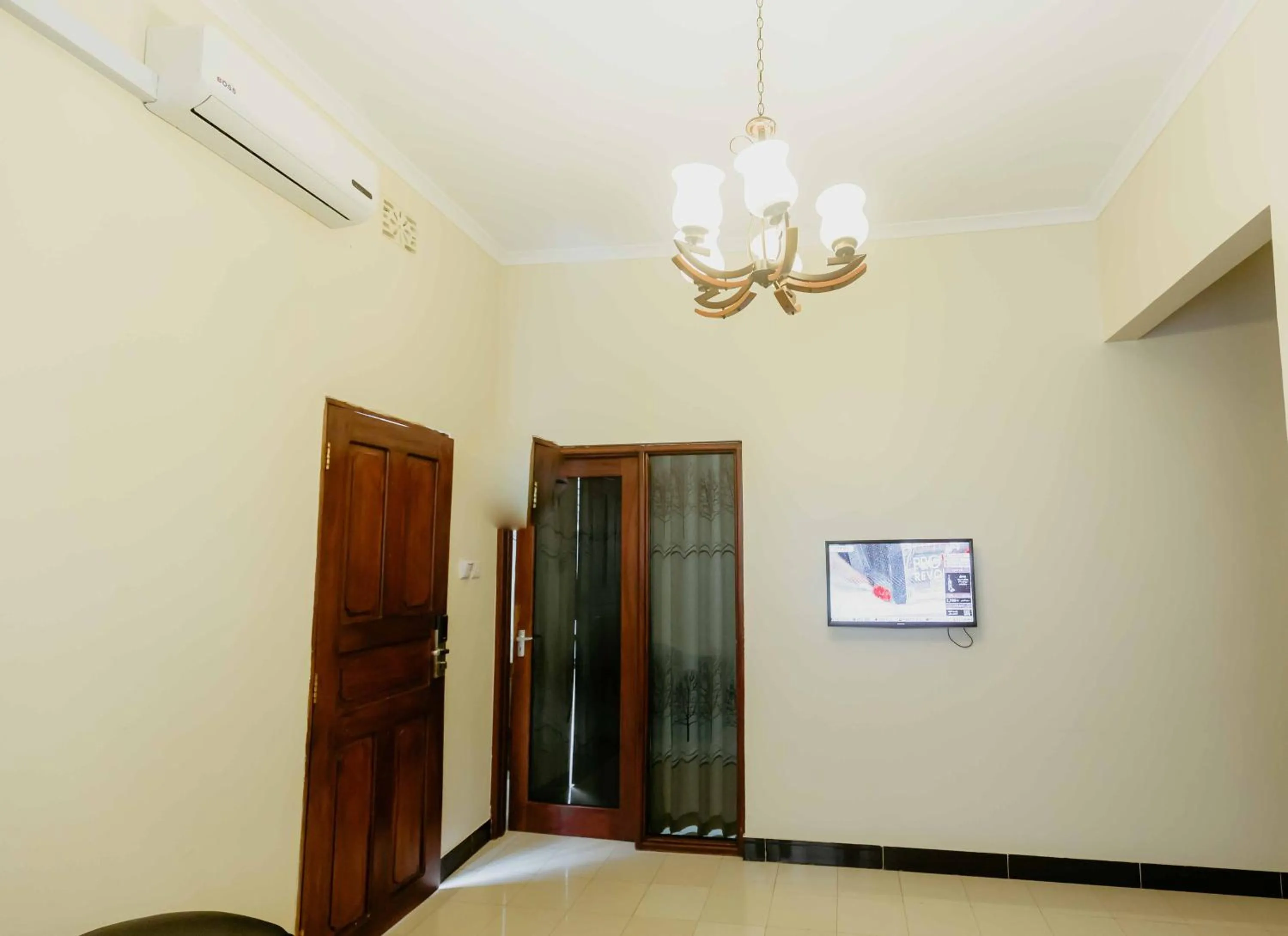 Communal lounge/ TV room in Panama Garden Resort