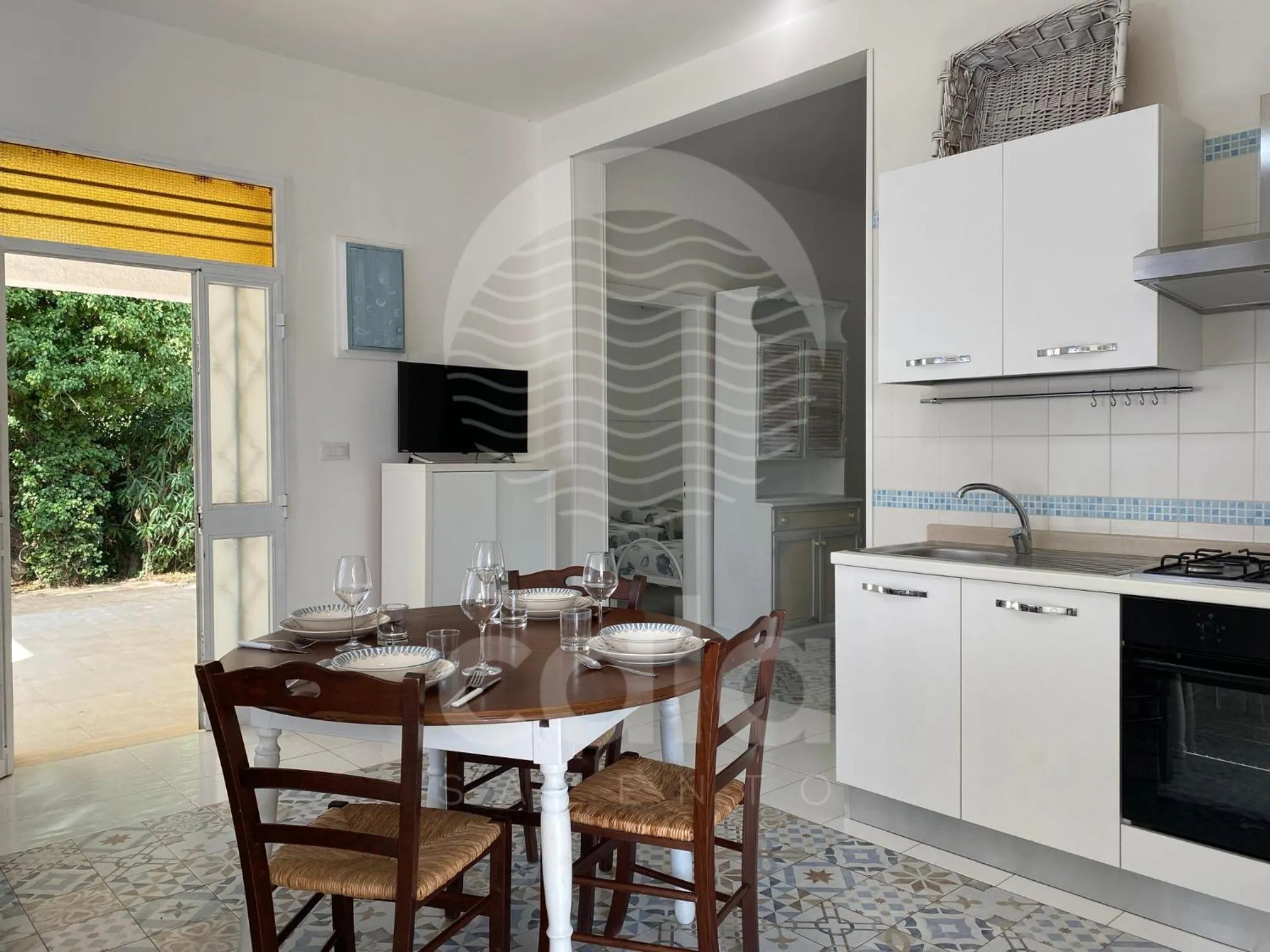 Kitchen or kitchenette in Villa Teresa - giardino privato By Cala Salento
