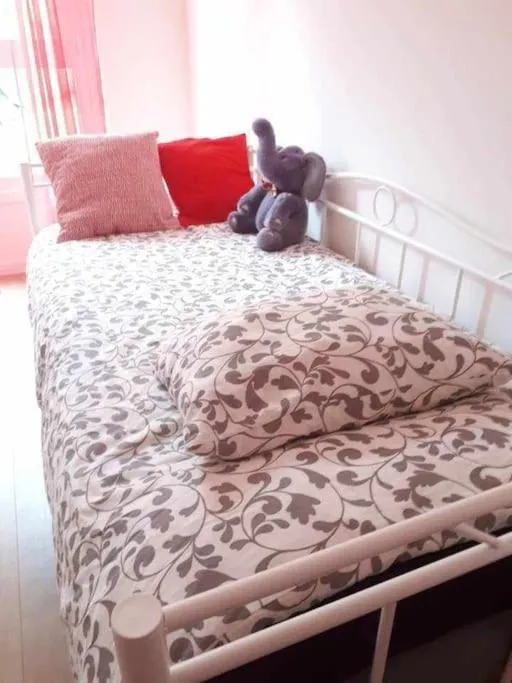 Bed in Telmo's Home con PARKING -Sirimiri Apartments-