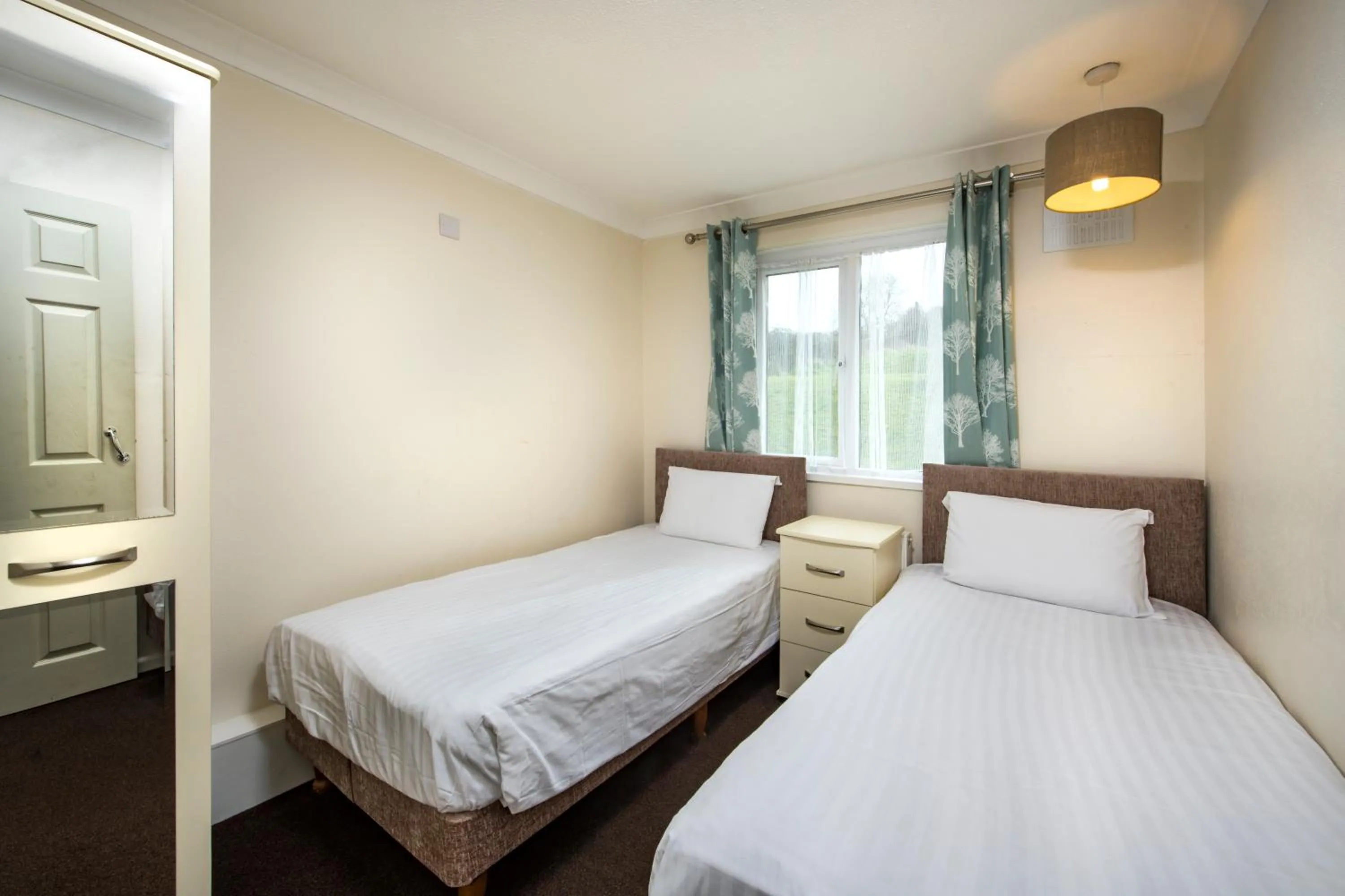 Bedroom, Bed in South Bay Holiday Park