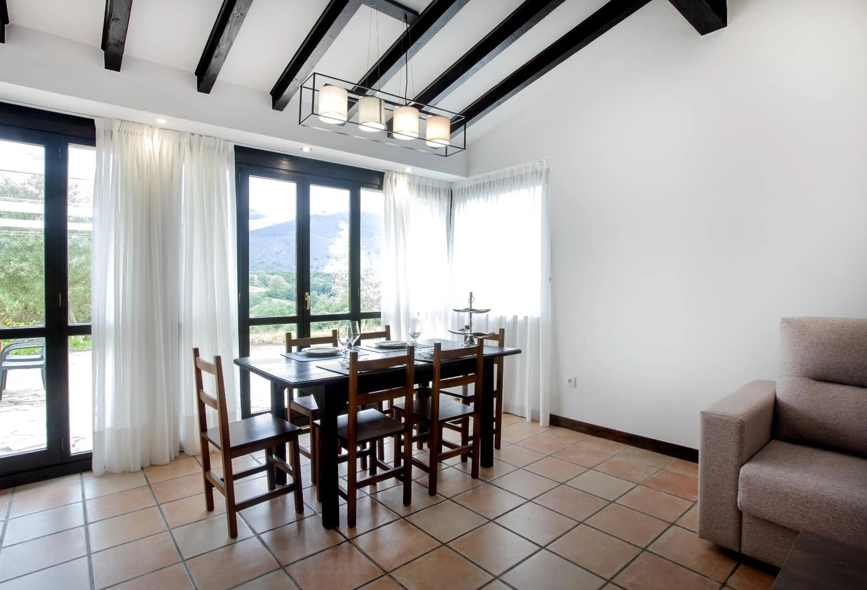 Dining area in Hotel Rural Valleoscuru