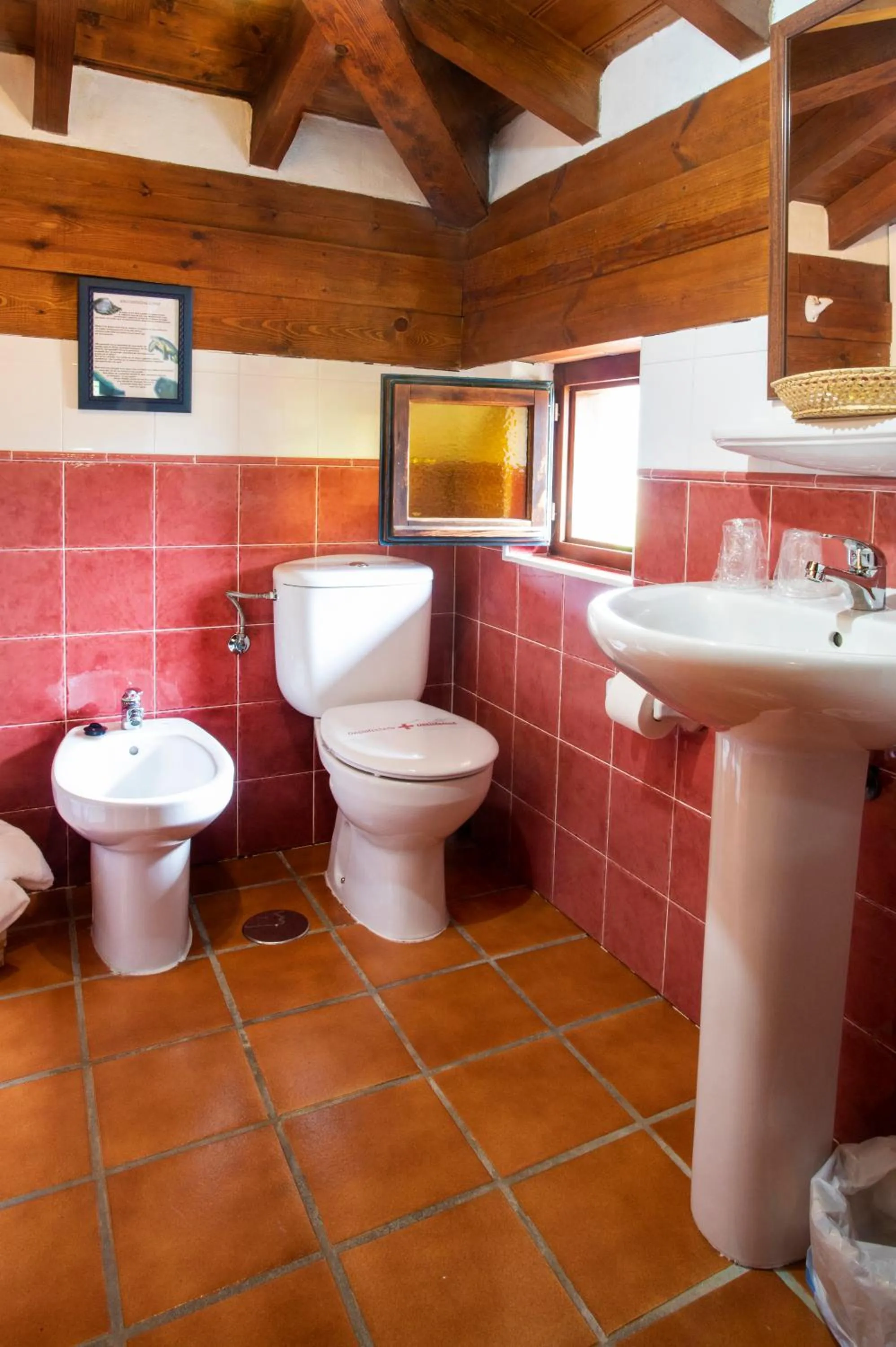 Bathroom in Hotel Rural Valleoscuru