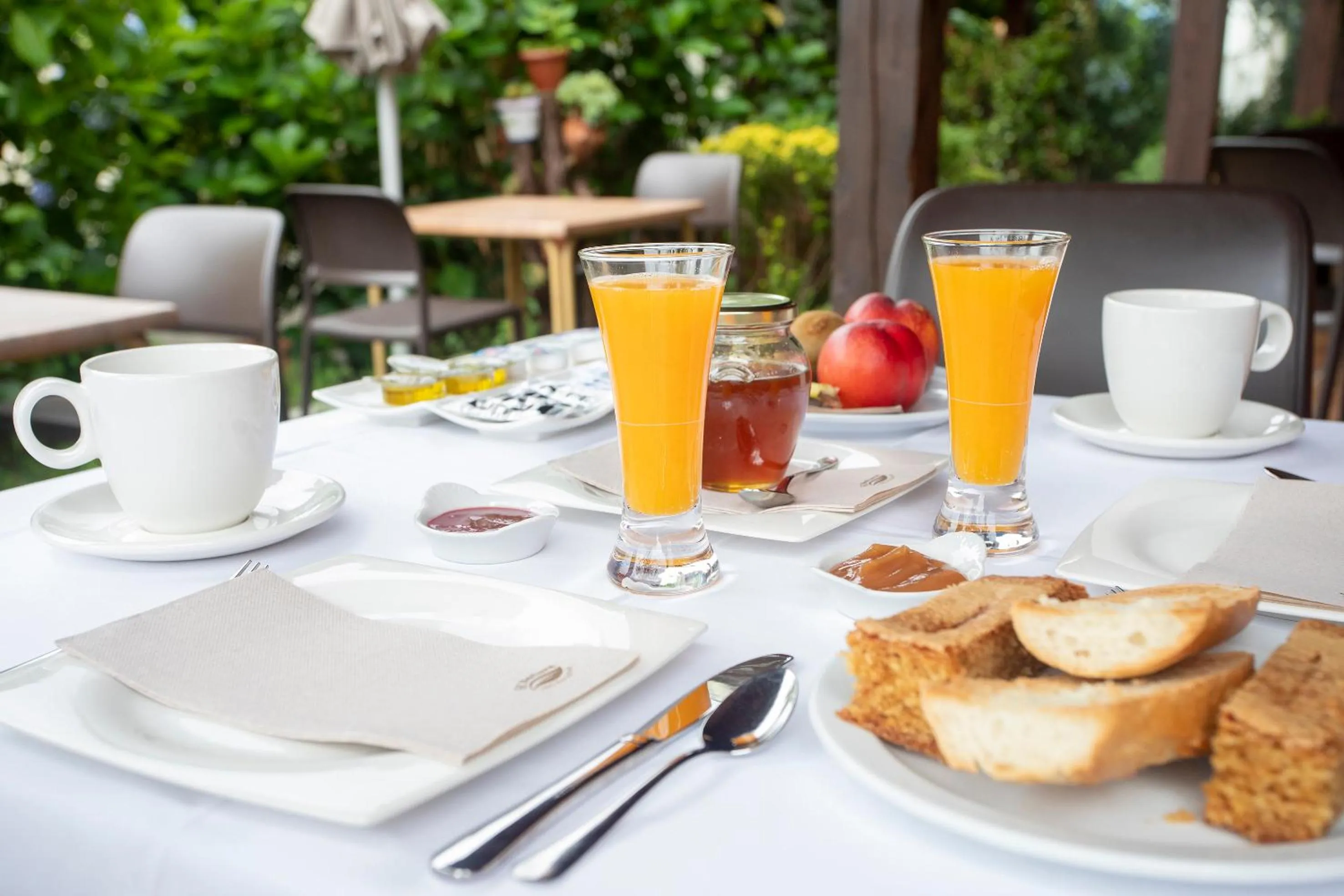 Breakfast in Hotel Rural Valleoscuru
