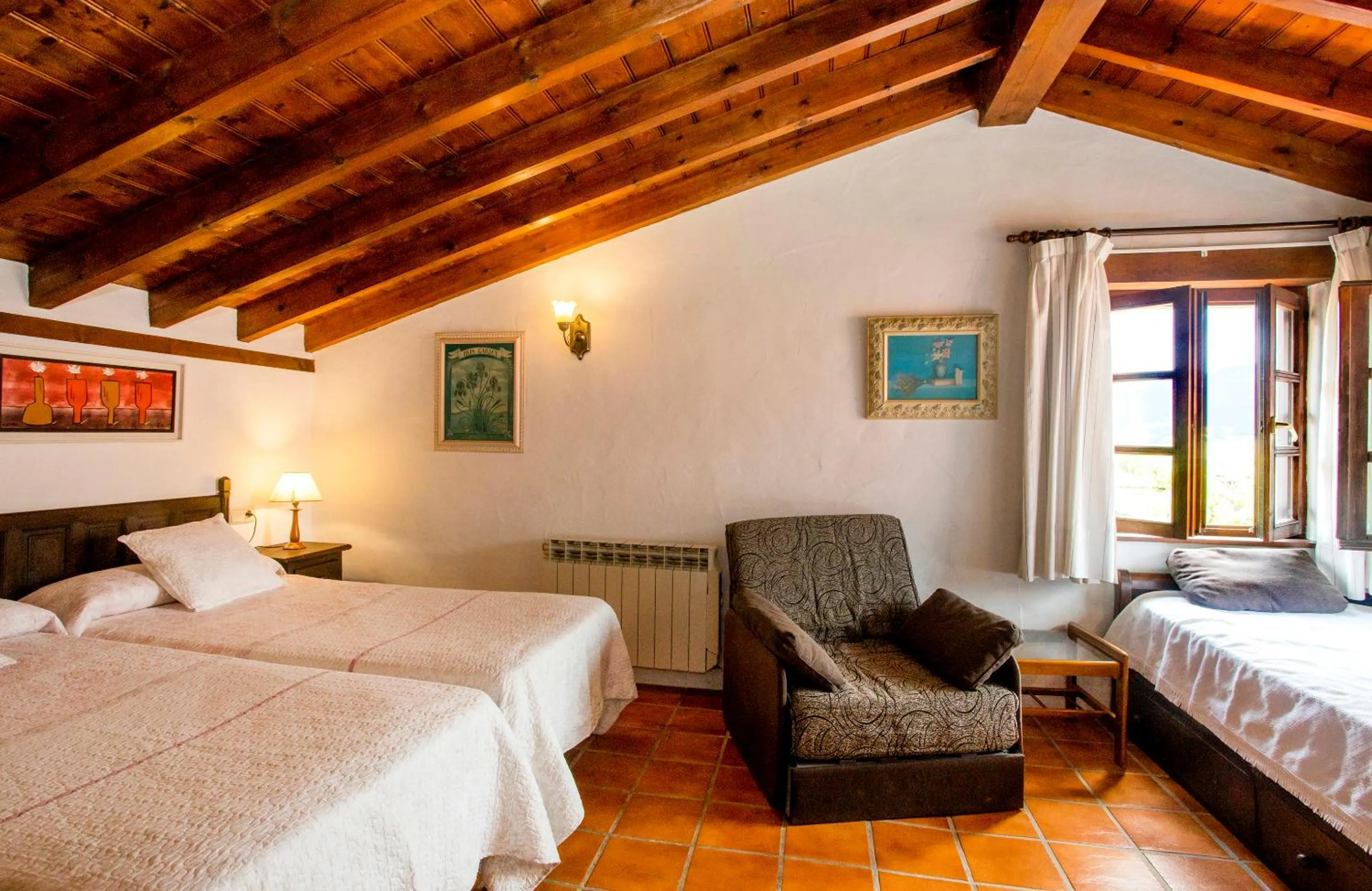 Photo of the whole room, Bed in Hotel Rural Valleoscuru