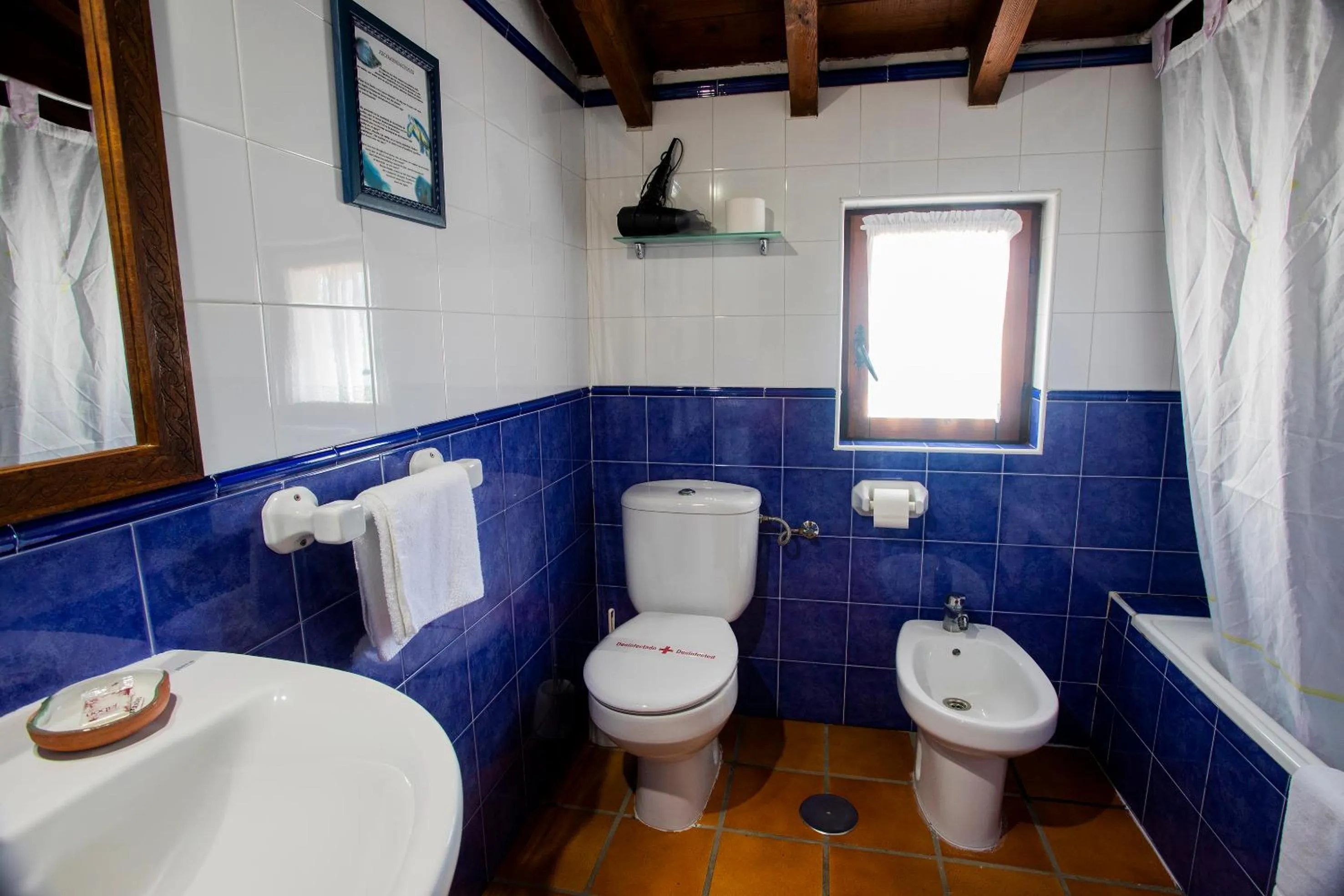 Bathroom in Hotel Rural Valleoscuru