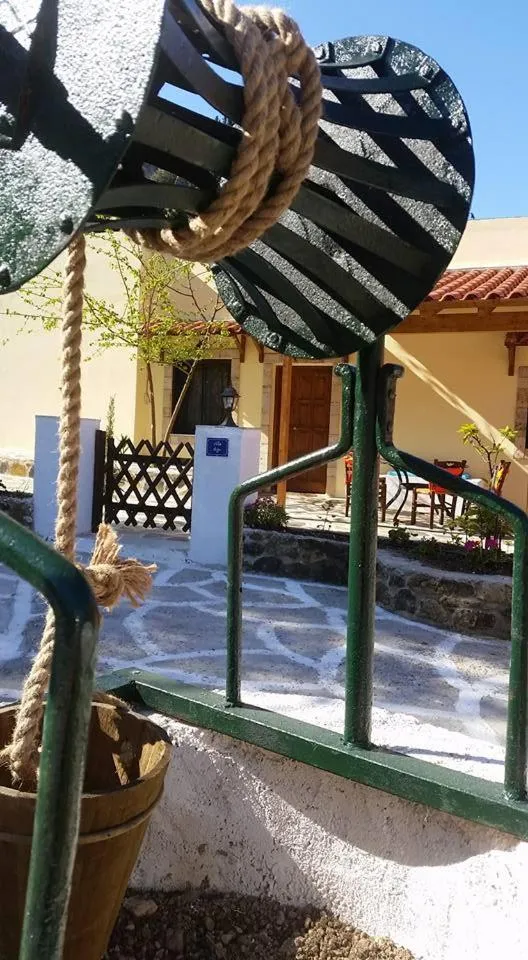Villa Argo, Feakia