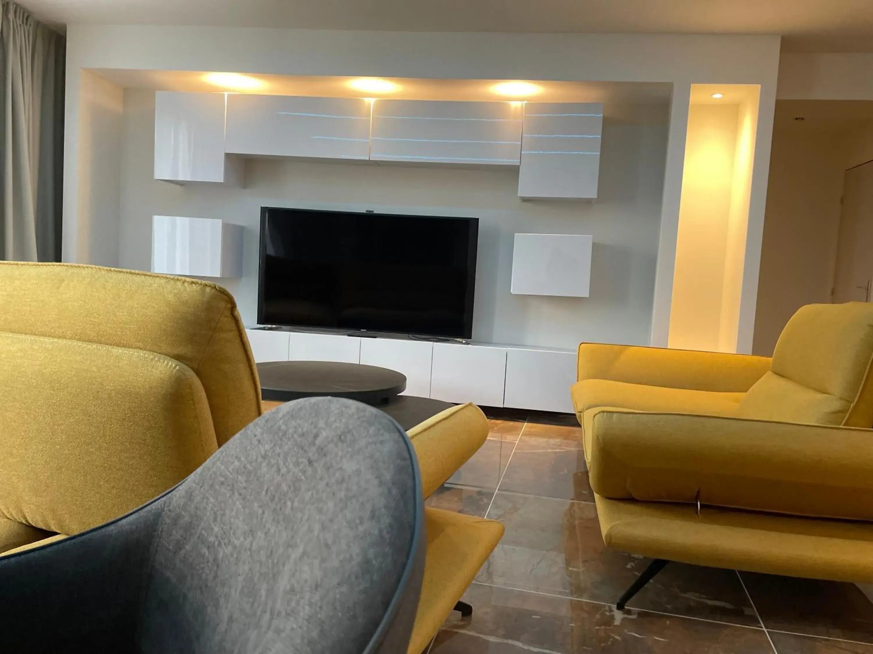 Deluxe Apartment in Brit Hotel de Grignan Vichy Deluxe Apartment in Brit Hotel de Grignan Vichy