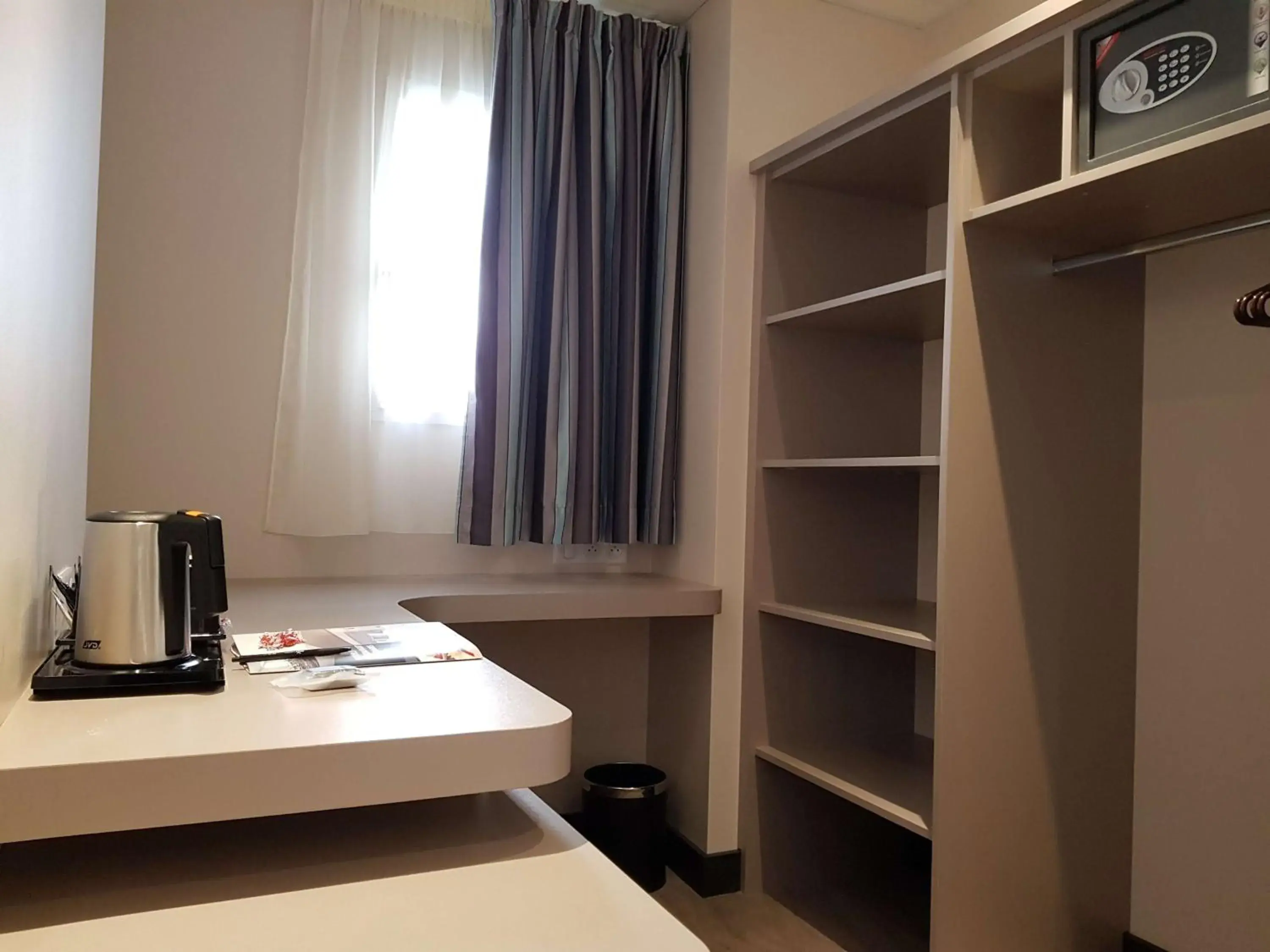 Bedroom, Bed in Brit Hotel de Grignan Vichy Bedroom, Bed in Brit Hotel de Grignan Vichy