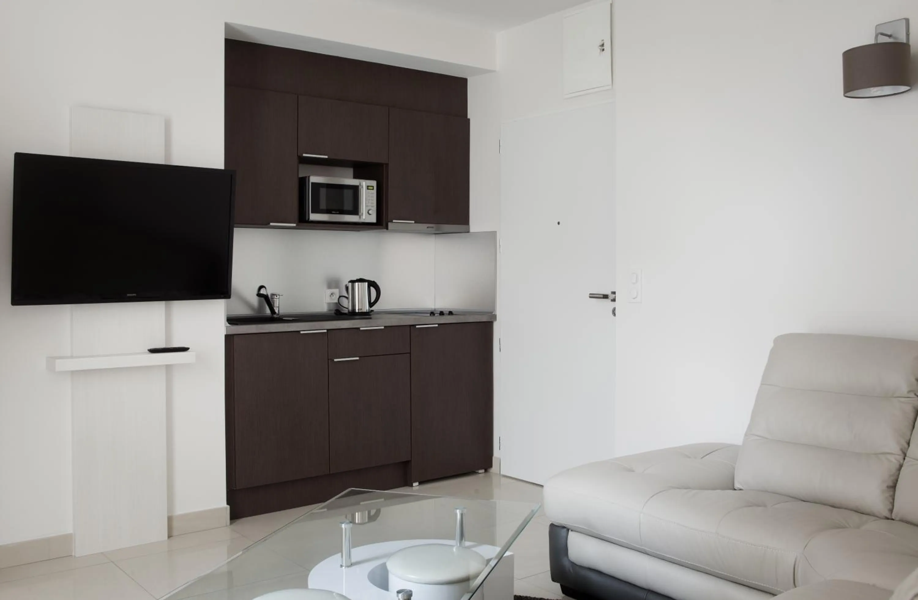 Coffee/tea facilities in Brit Hotel de Grignan Vichy