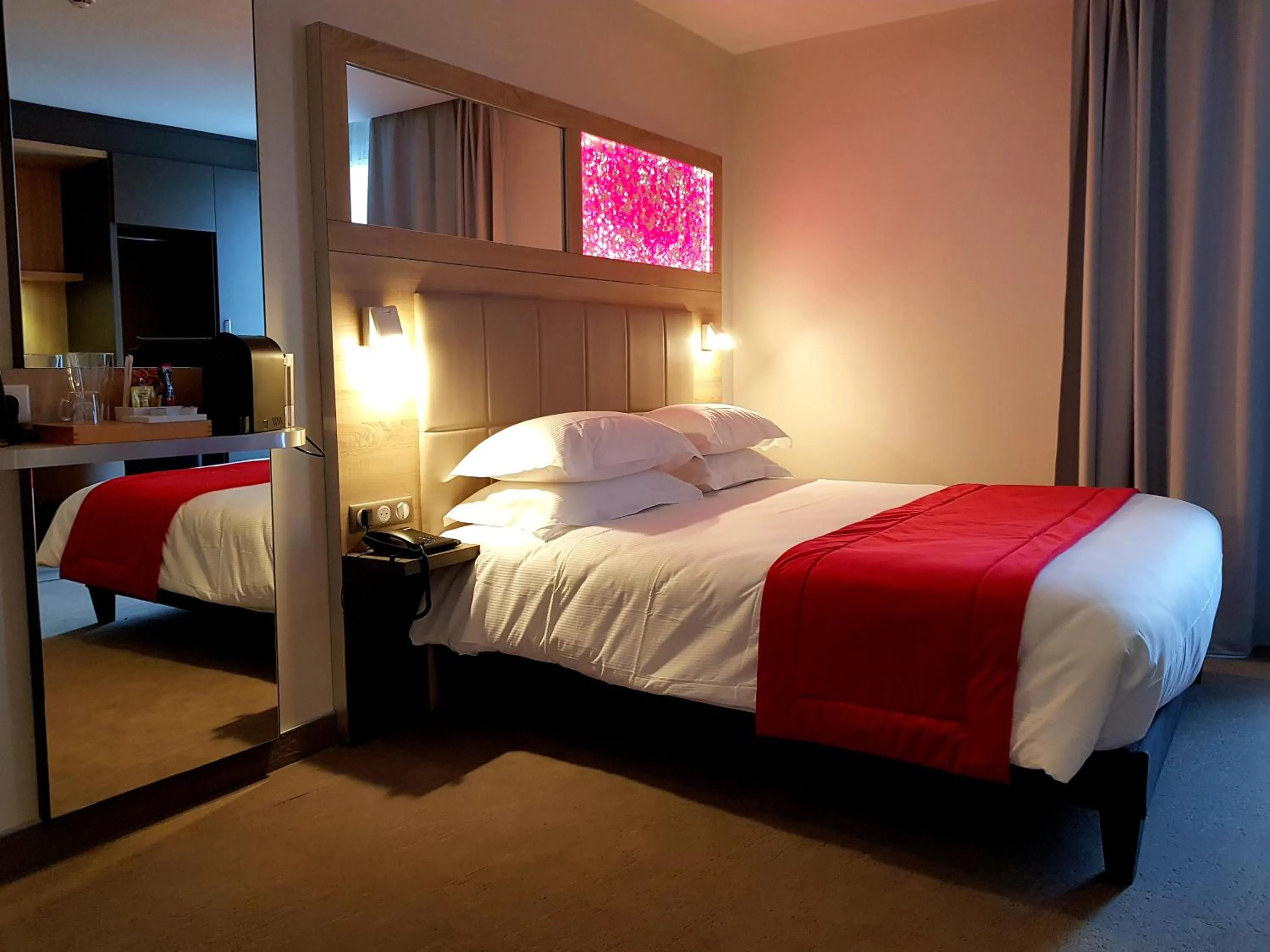 Bedroom, Bed in Brit Hotel de Grignan Vichy