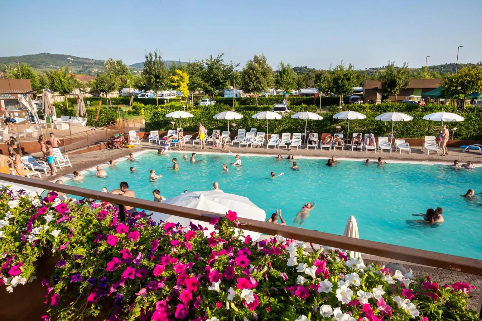 Pool view in hu Firenze Camping in Town