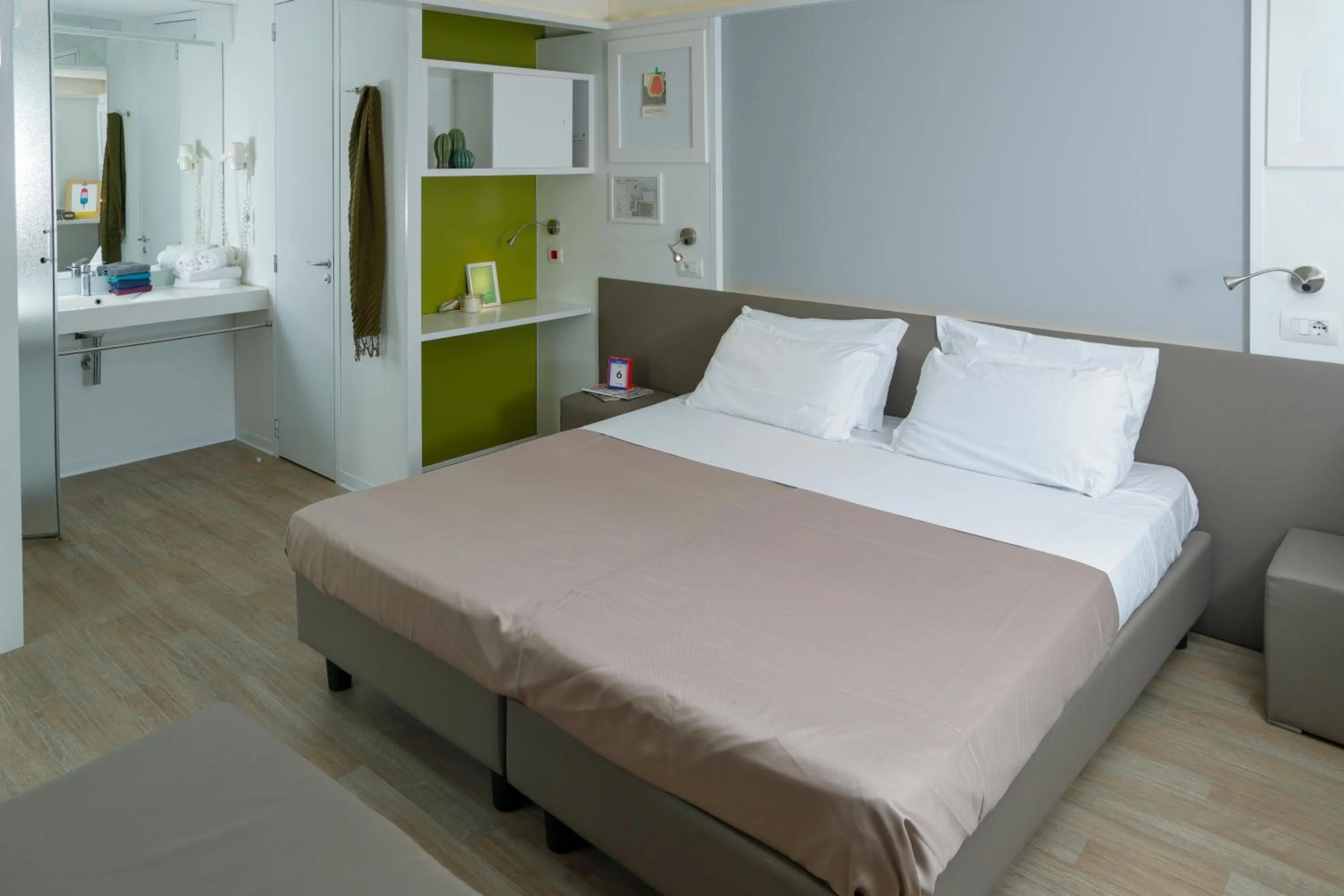 Bedroom, Bed in hu Firenze Camping in Town