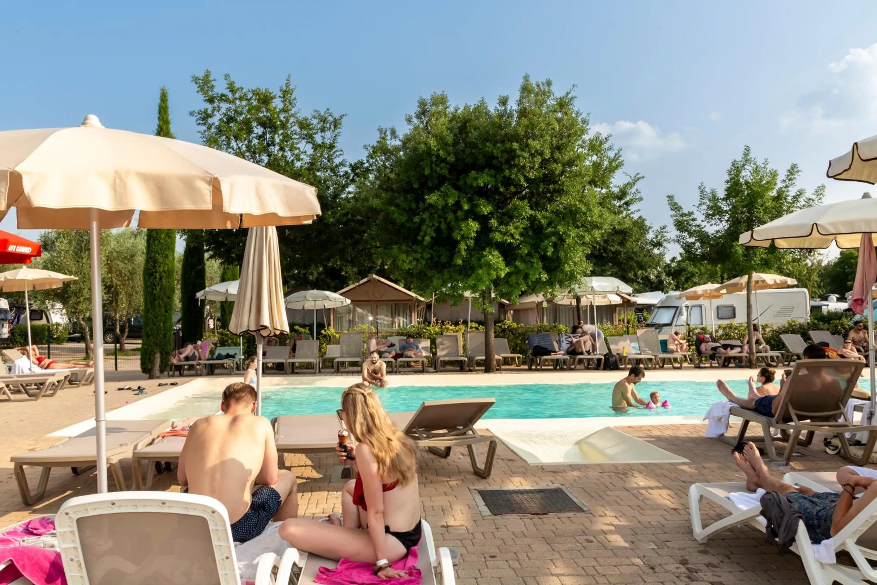 Swimming pool in hu Firenze Camping in Town