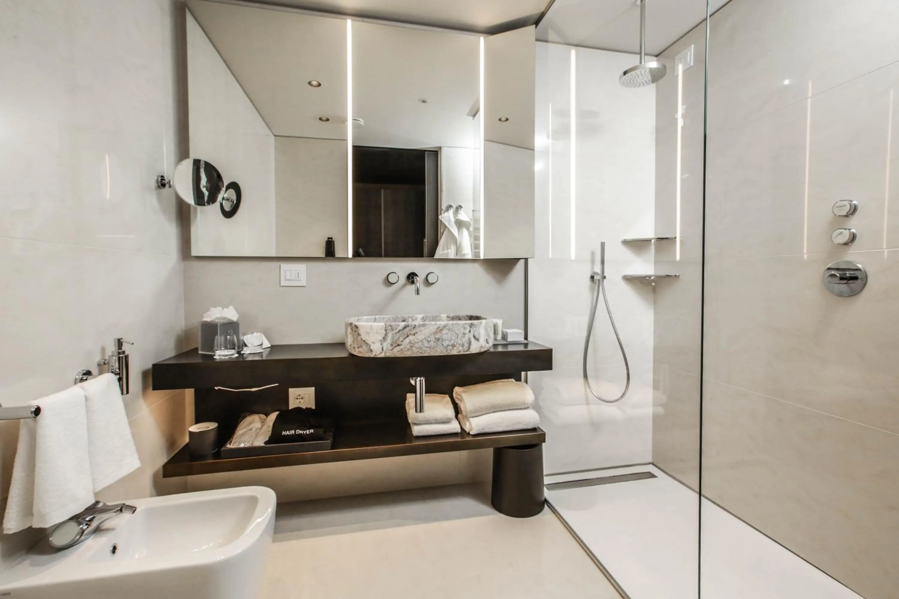 Bathroom in Hotel VIU Milan, a Member of Design Hotels