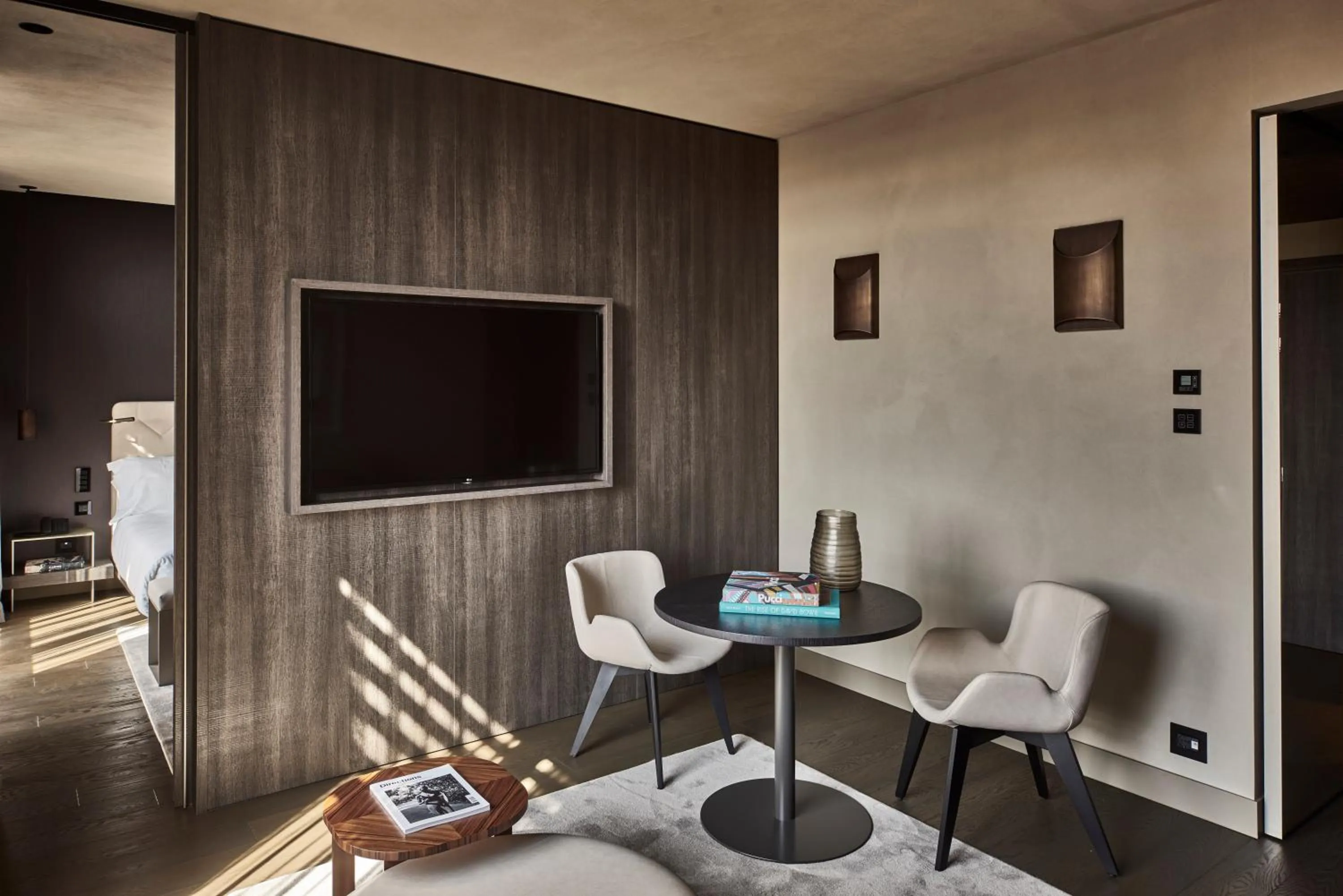 TV and multimedia in Hotel VIU Milan, a Member of Design Hotels