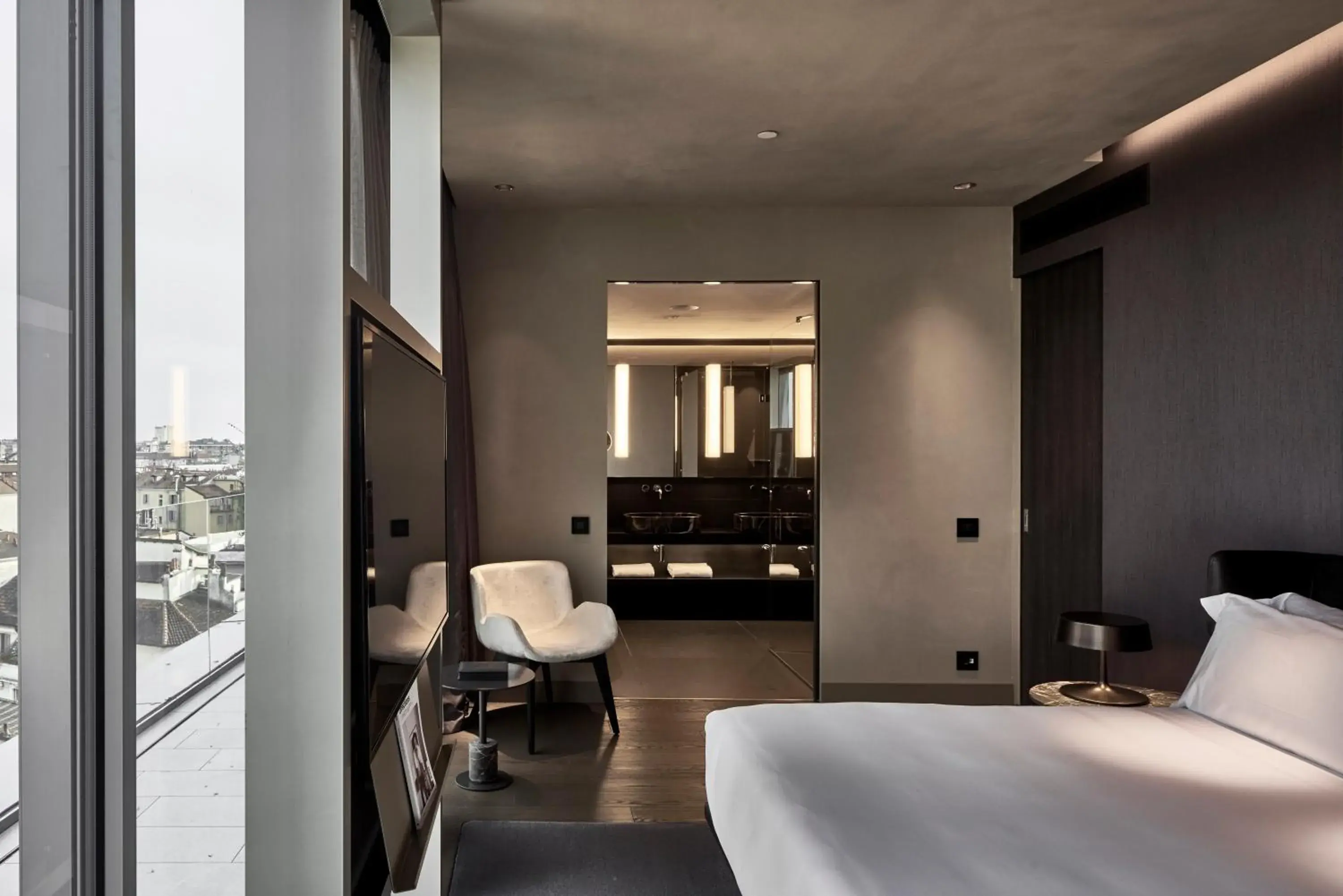 Bathroom, Bed in Hotel VIU Milan, a Member of Design Hotels Bathroom, Bed in Hotel VIU Milan, a Member of Design Hotels