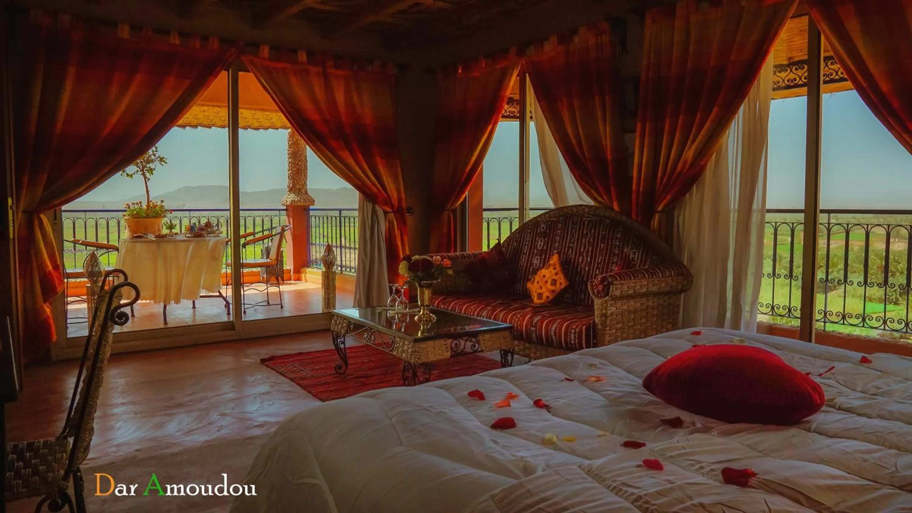 View (from property/room), Bed in Dar Amoudou