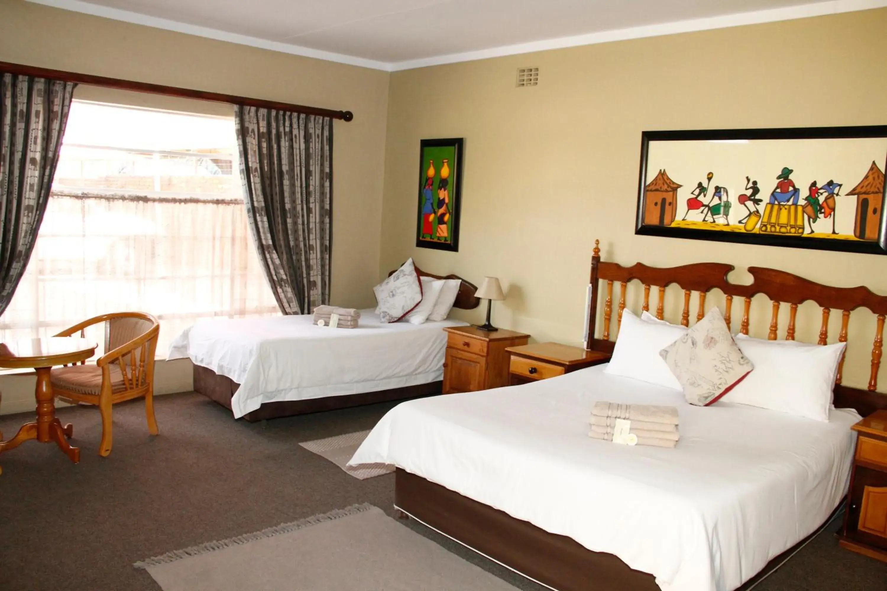 Family Room with Shower in Kalahari Guest House Family Room with Shower in Kalahari Guest House