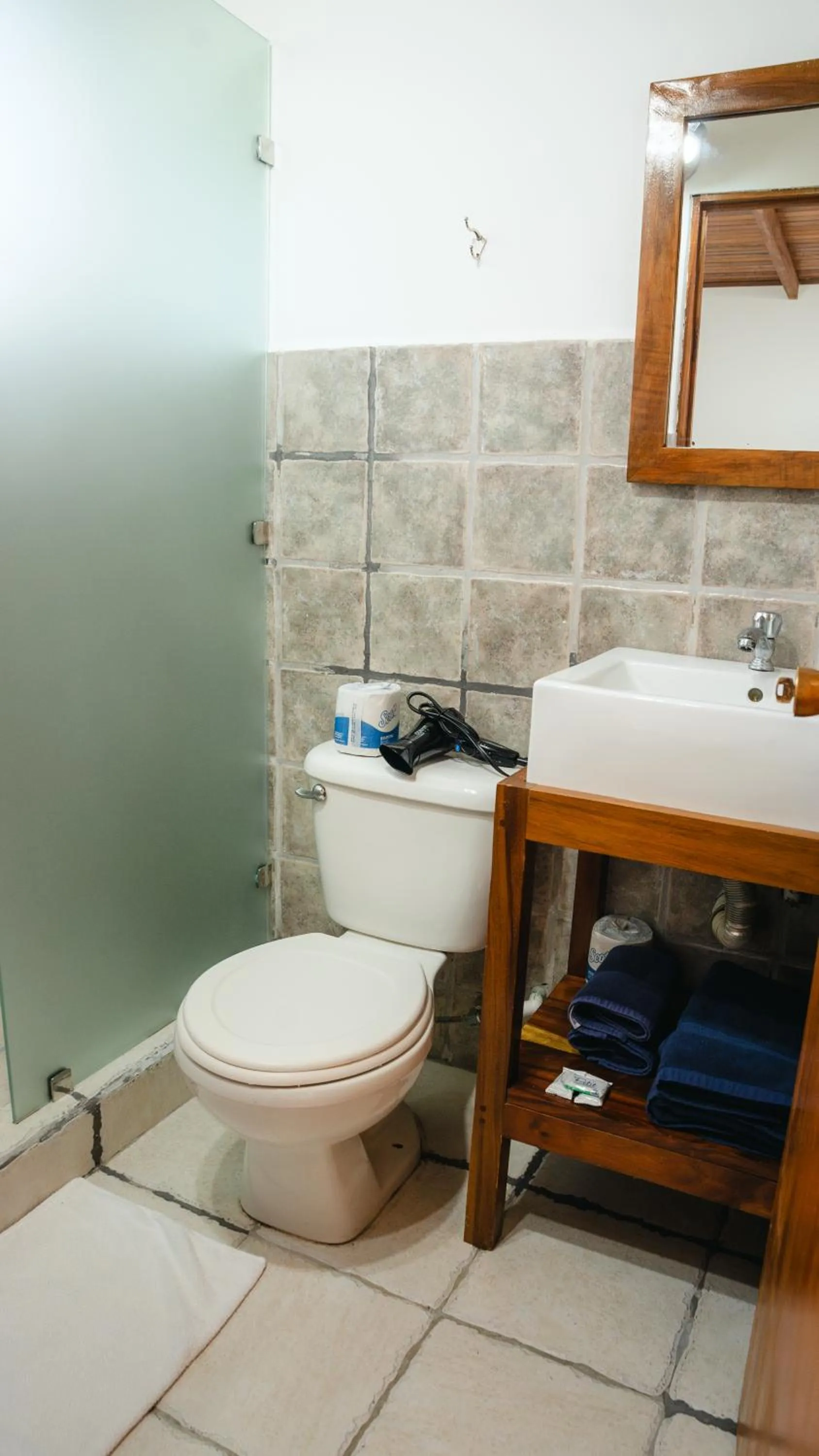 Bathroom in Hotel Buenos Aires