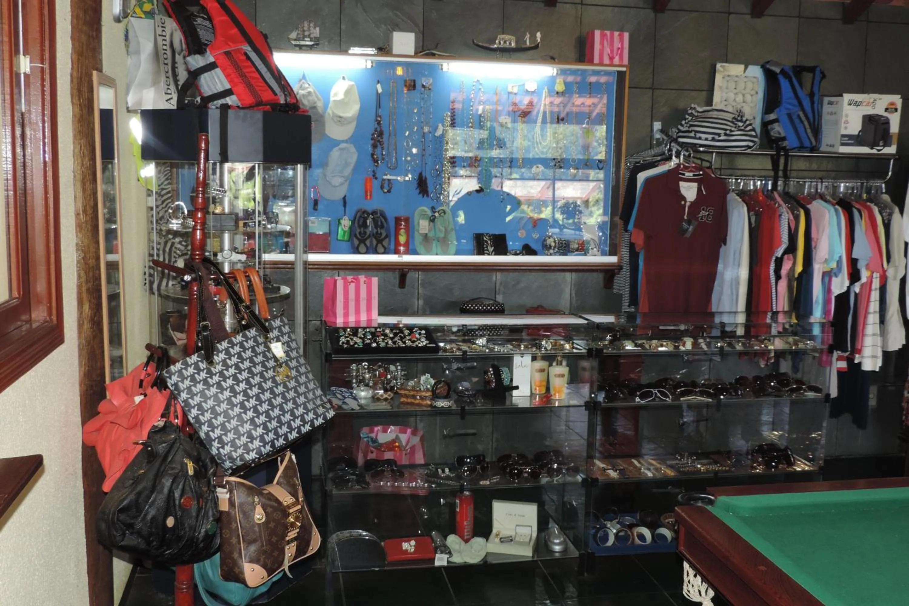 On-site shops in Pousada e Marina Pier 44