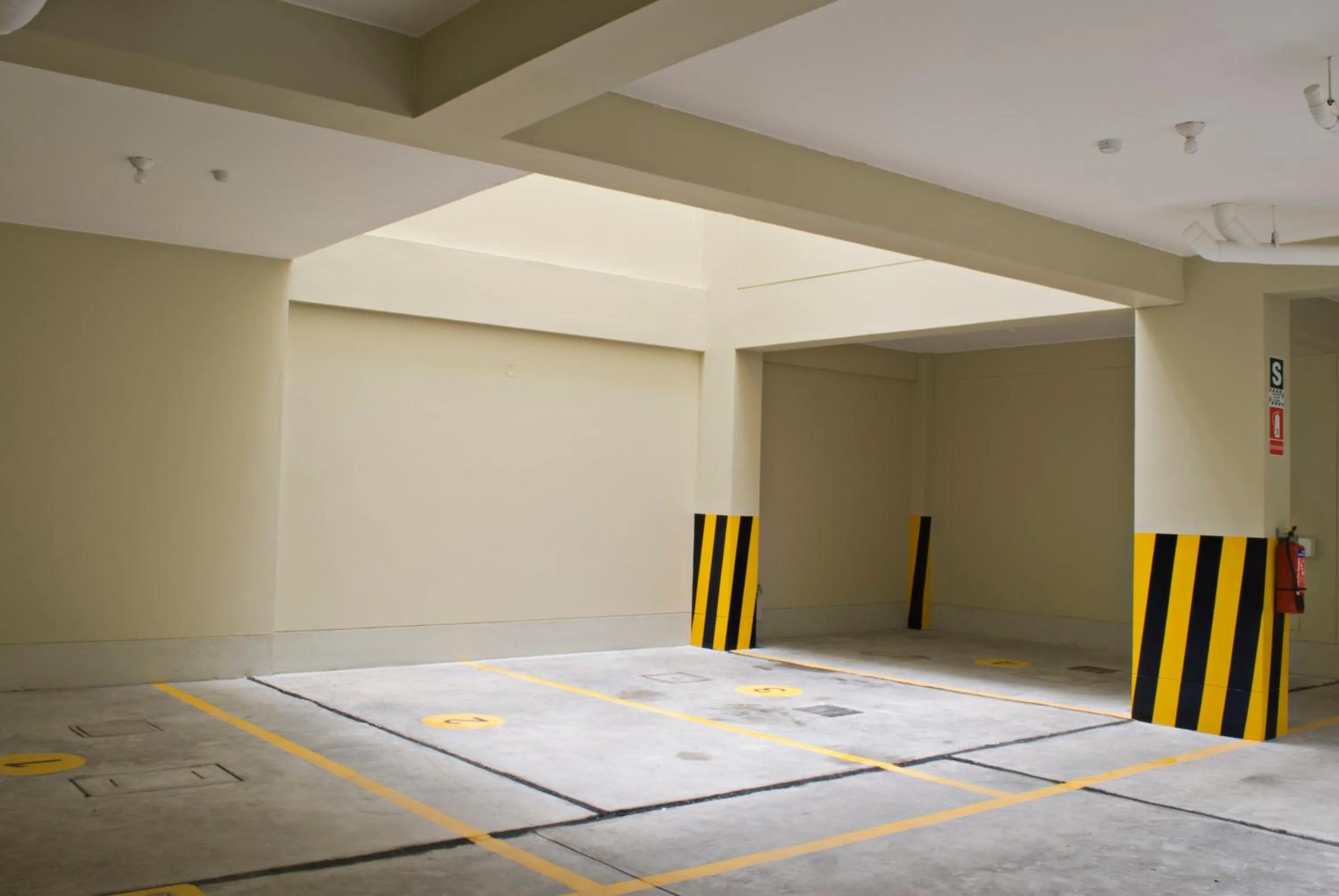 Beach in Flamante Hotel & Suite