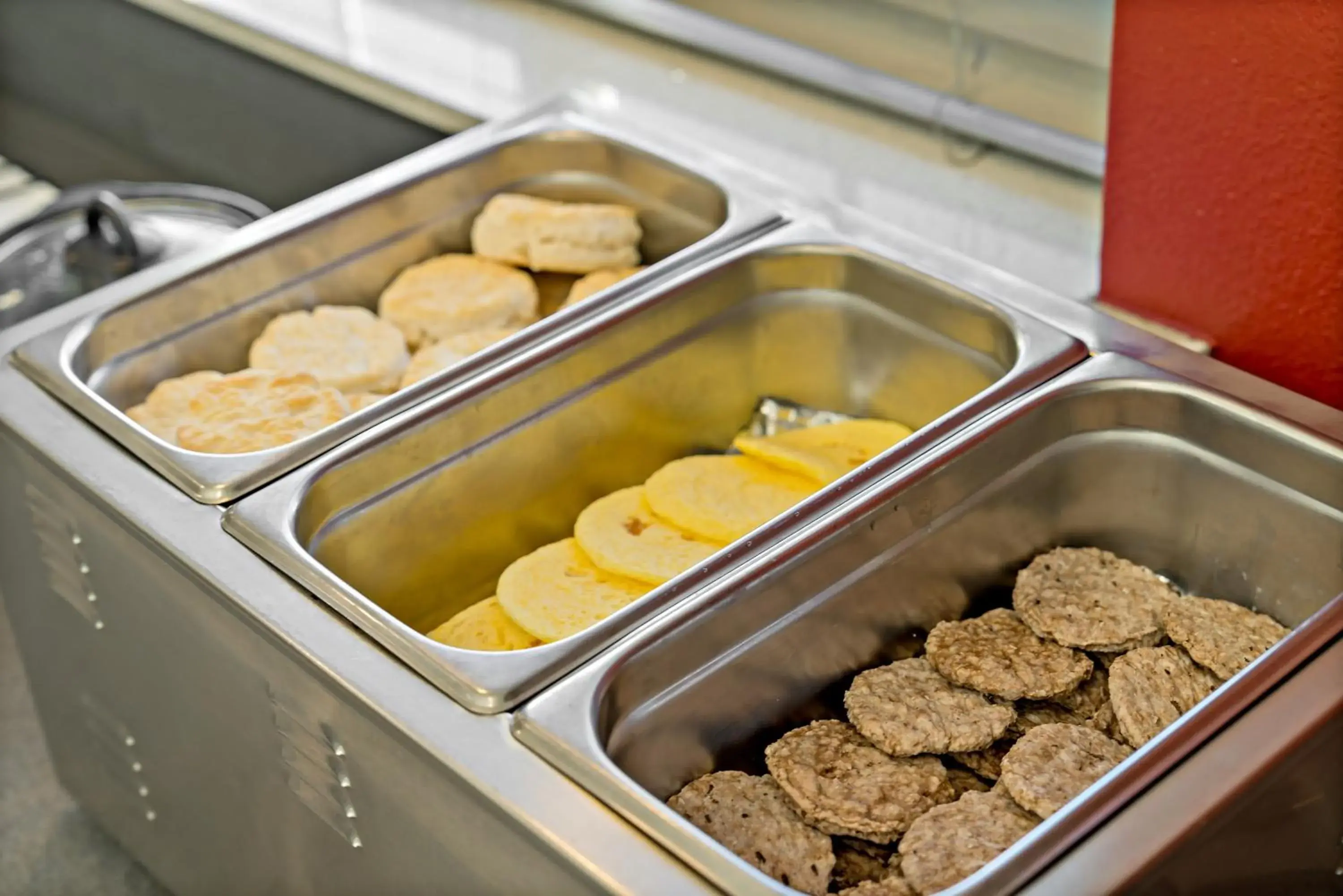 Buffet breakfast in Paris Inn & Suites Buffet breakfast in Paris Inn & Suites