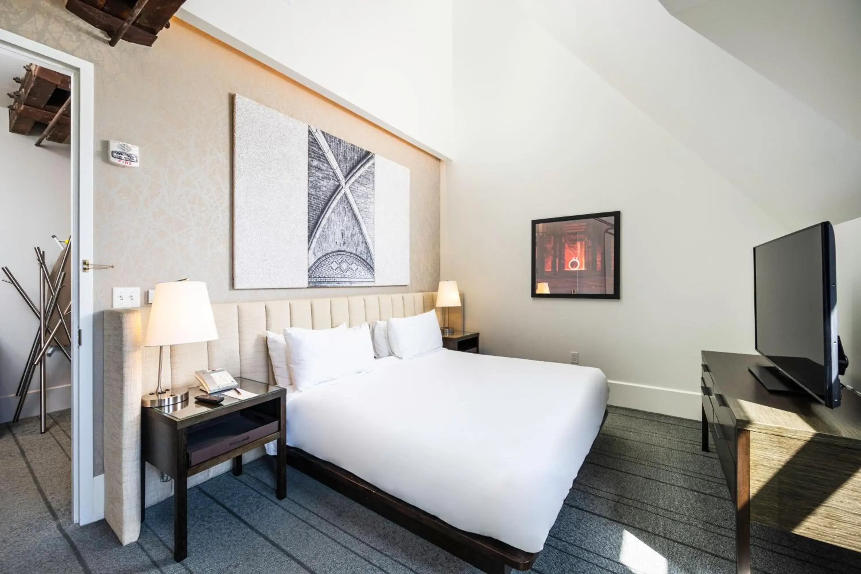 Bedroom, Bed in The Richardson Hotel Bedroom, Bed in The Richardson Hotel