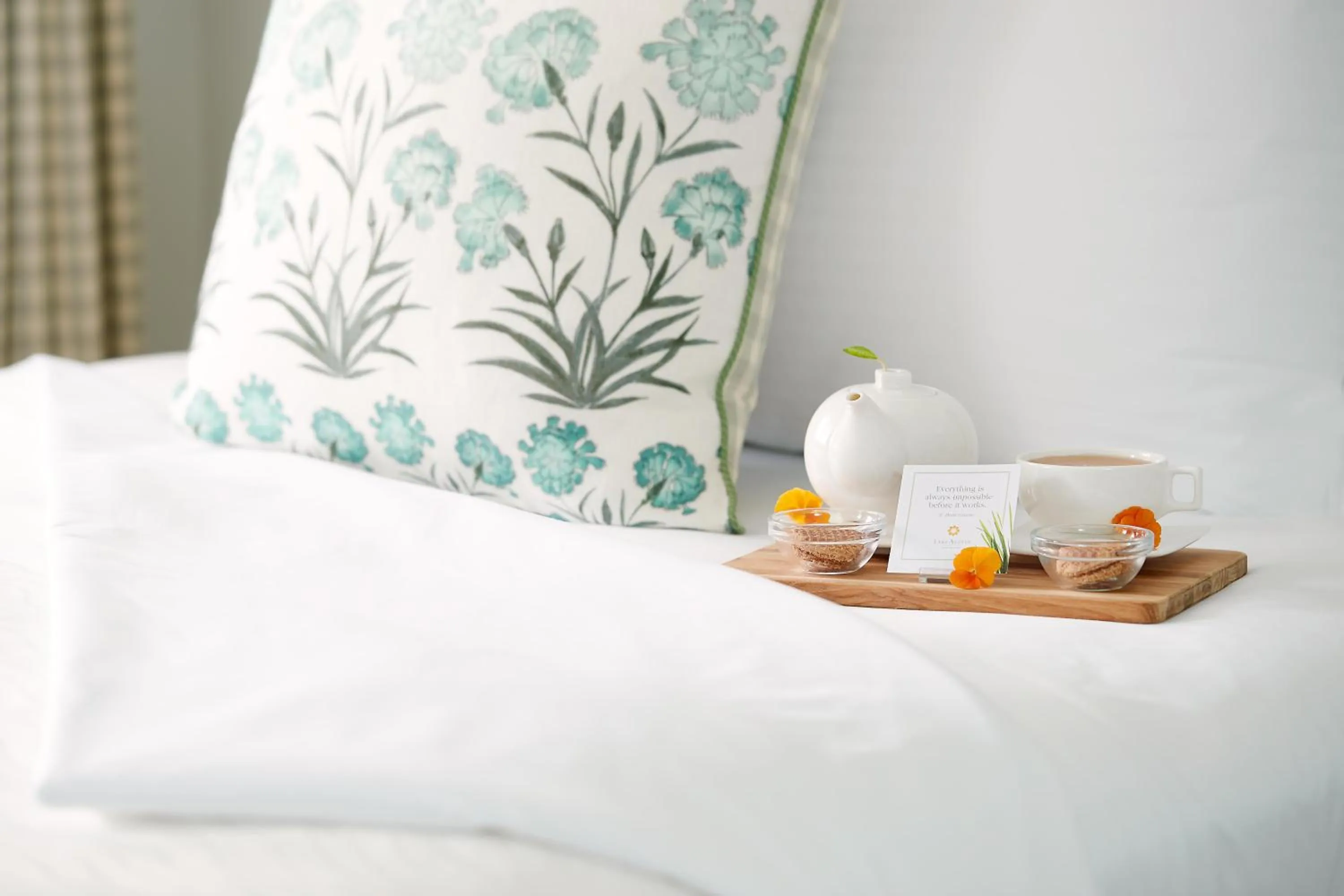 Bedroom, Bed in Lake Austin Spa Resort - All Inclusive