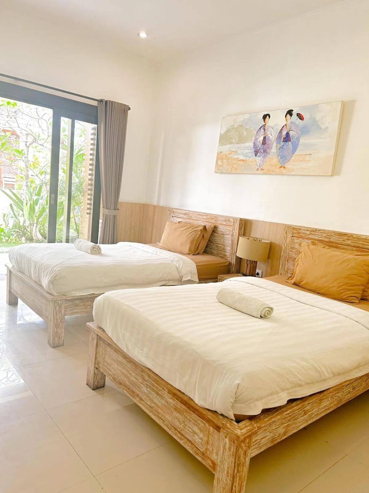 Bed in Lemon Guest House