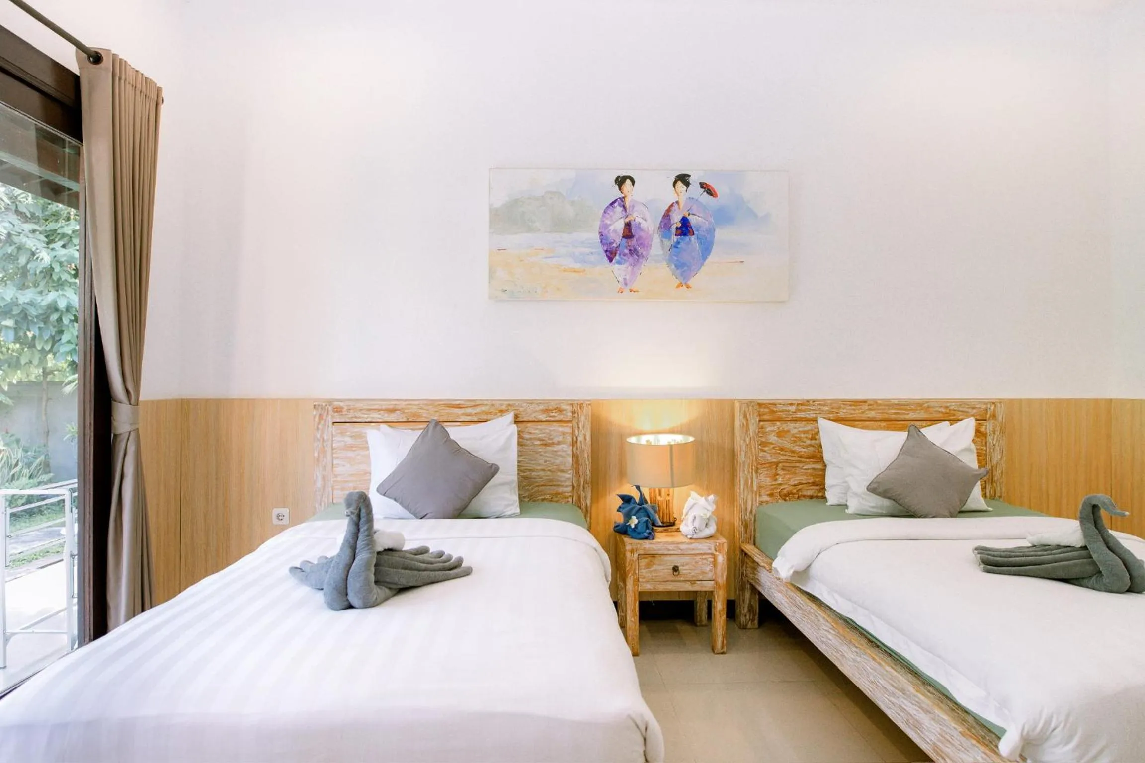 Bed in Lemon Guest House