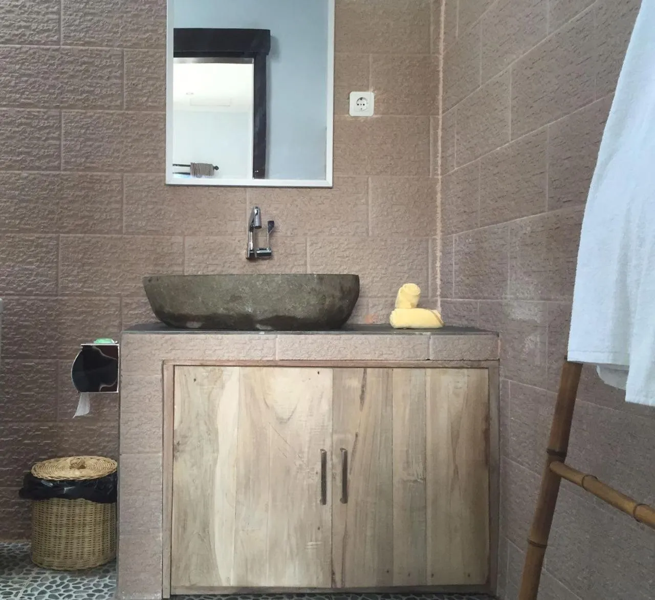 Bathroom in Lemon Guest House