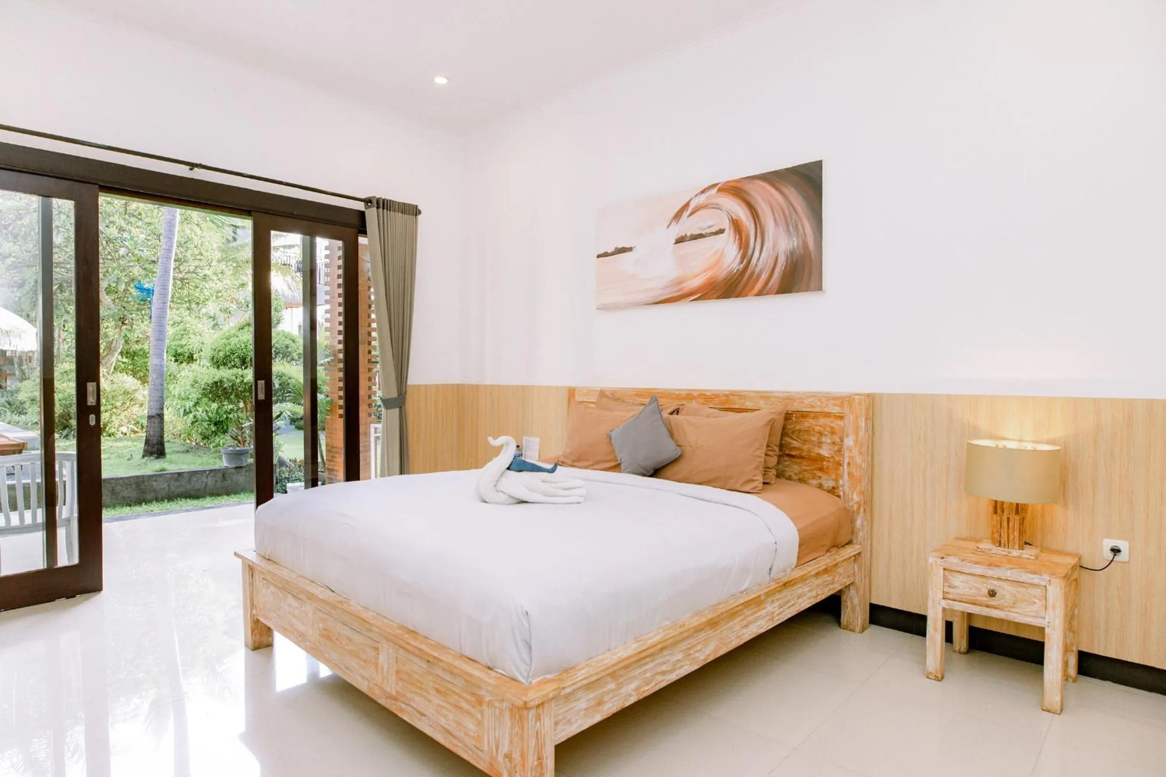 Bed in Lemon Guest House