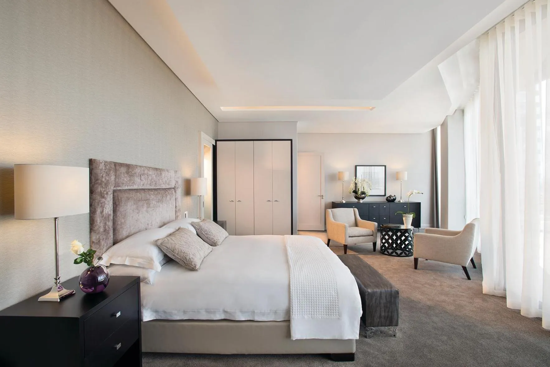 Bed in DAVINCI Suites