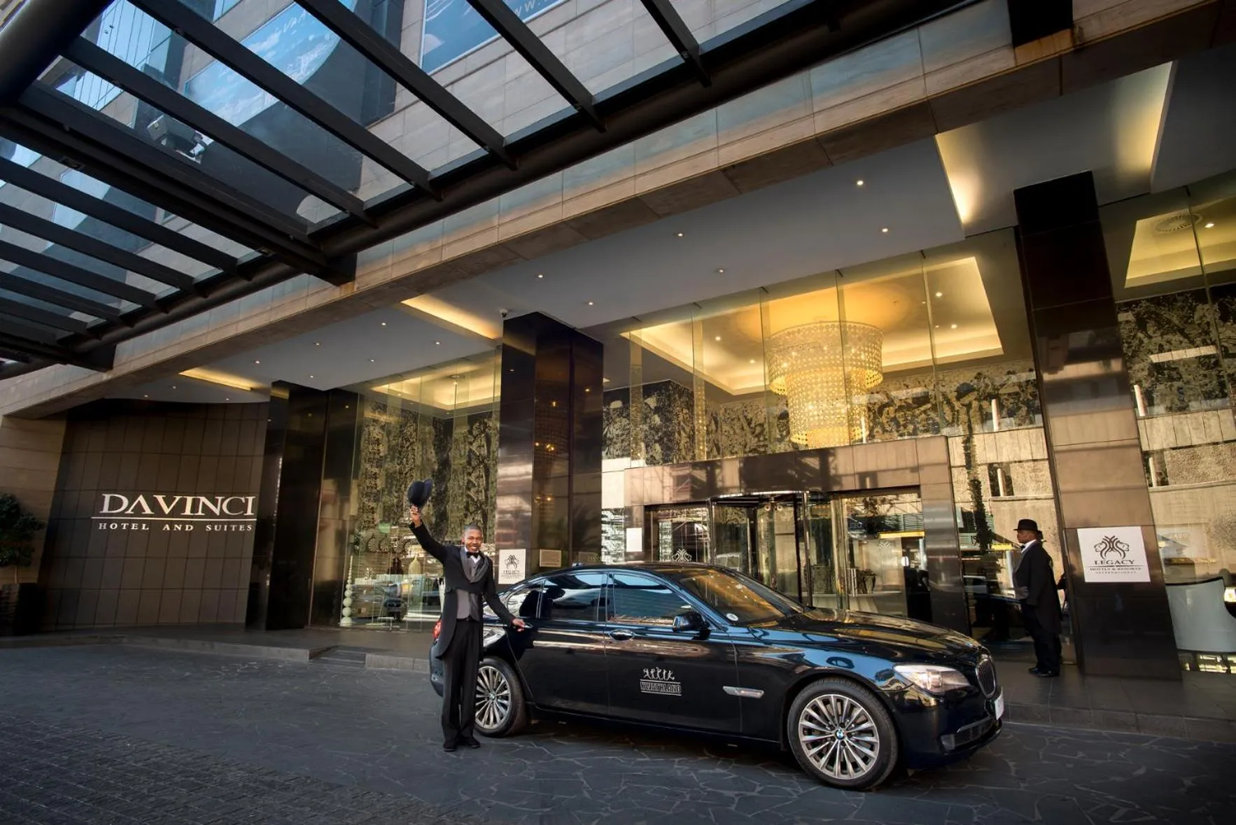 Facade/entrance in DAVINCI Suites